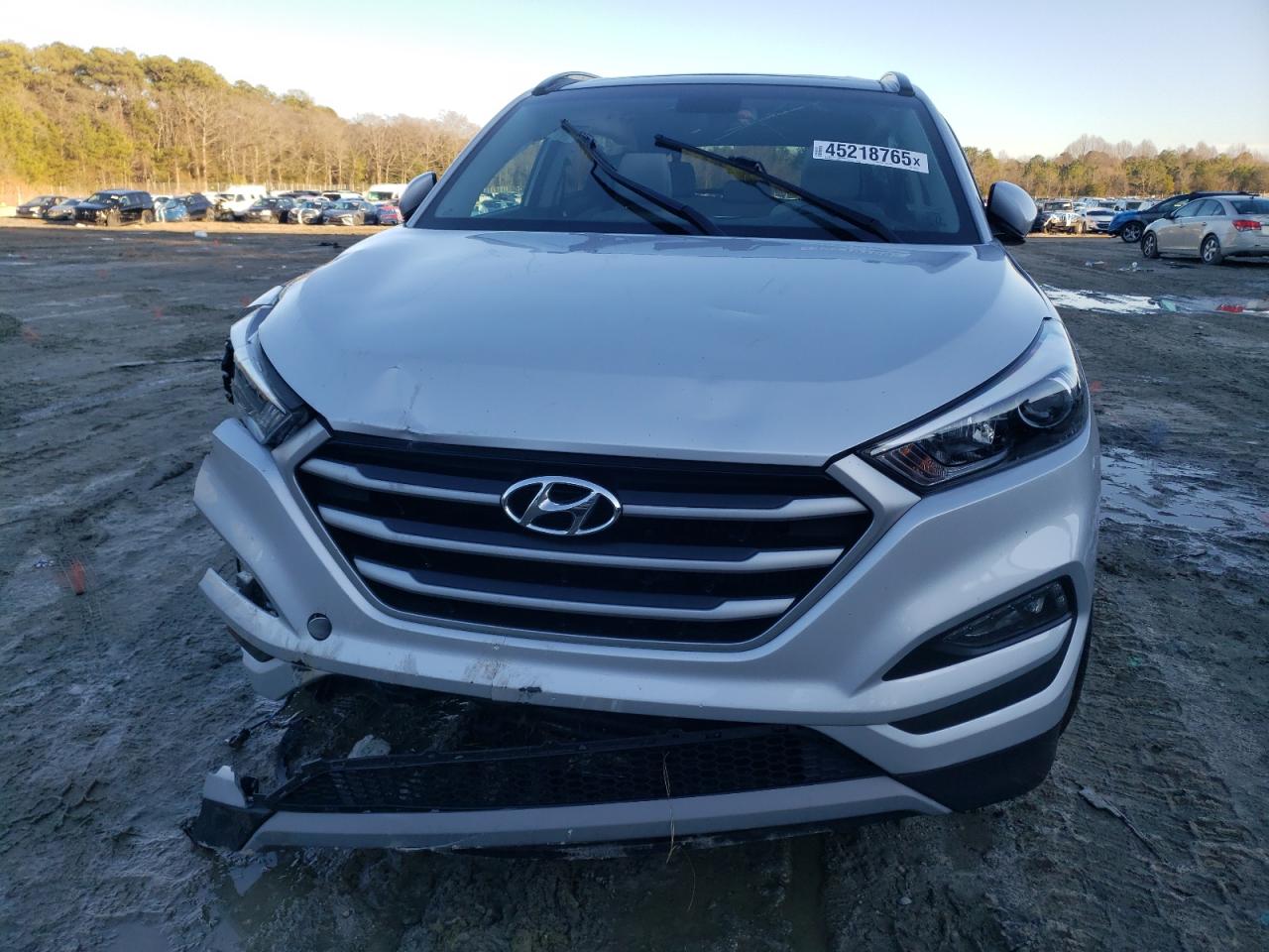2017 Hyundai Tucson - Image 5