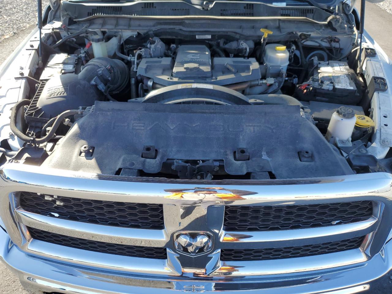 2017 RAM 3500 - Image 11