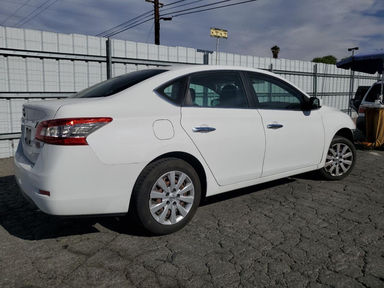 2015 Nissan Sentra - Image 3