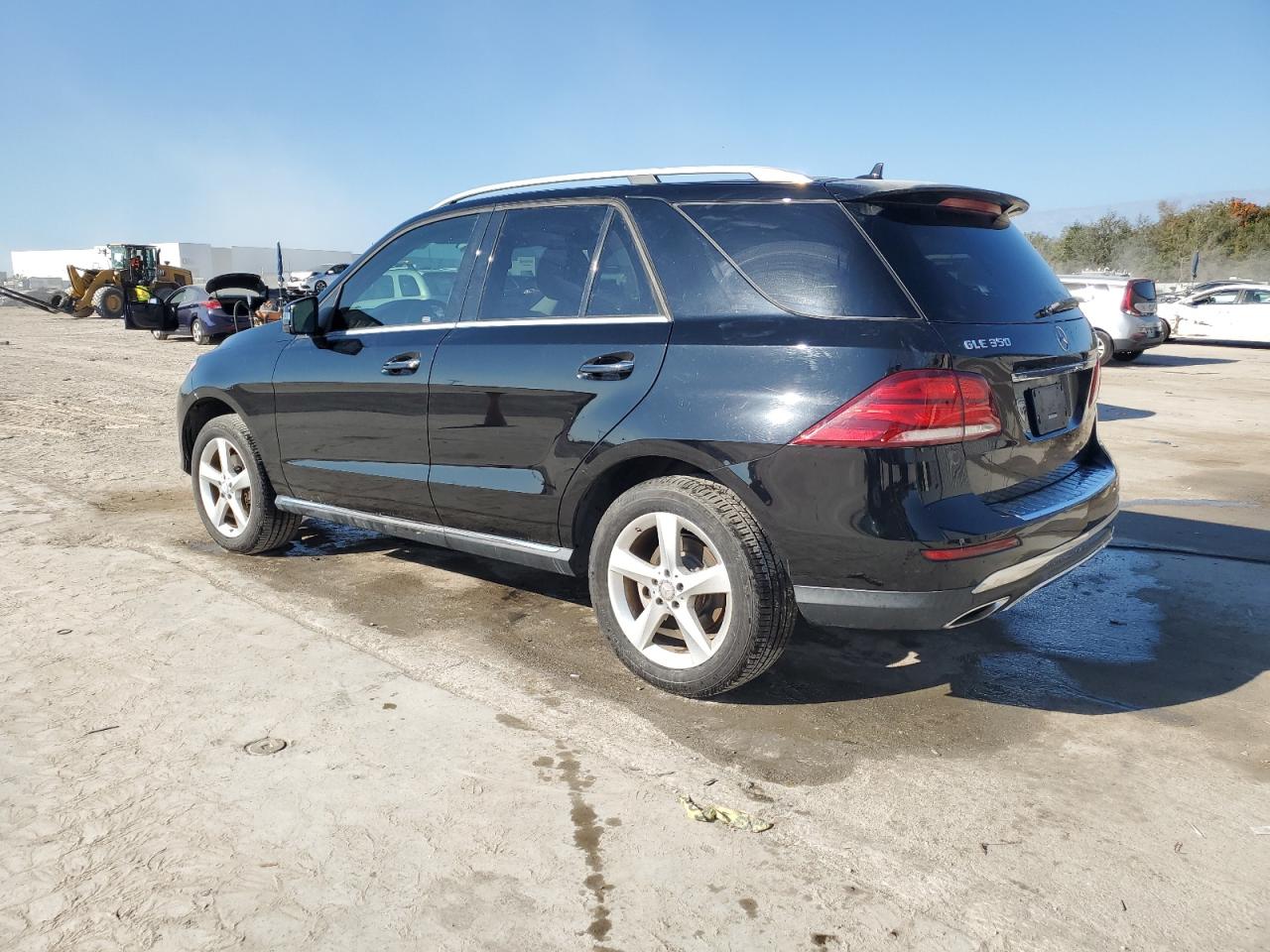 2016 Mercedes-Benz GLE - Image 2
