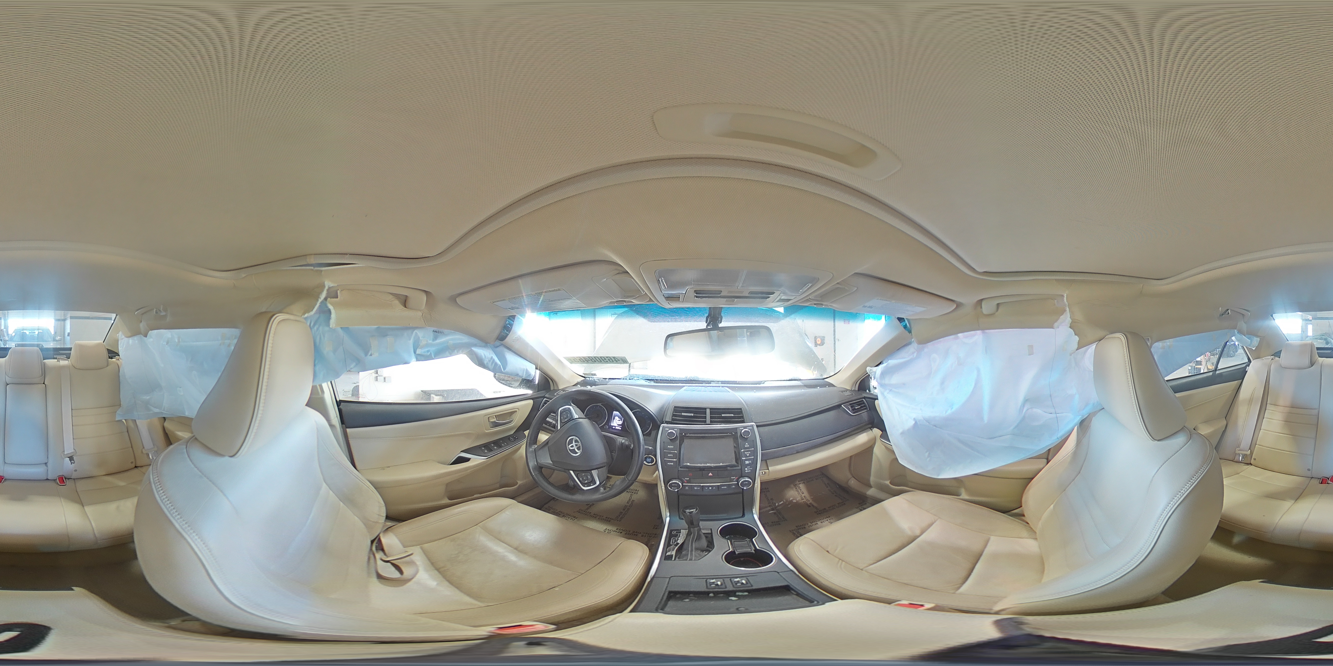 2015 Toyota Camry - Image 13