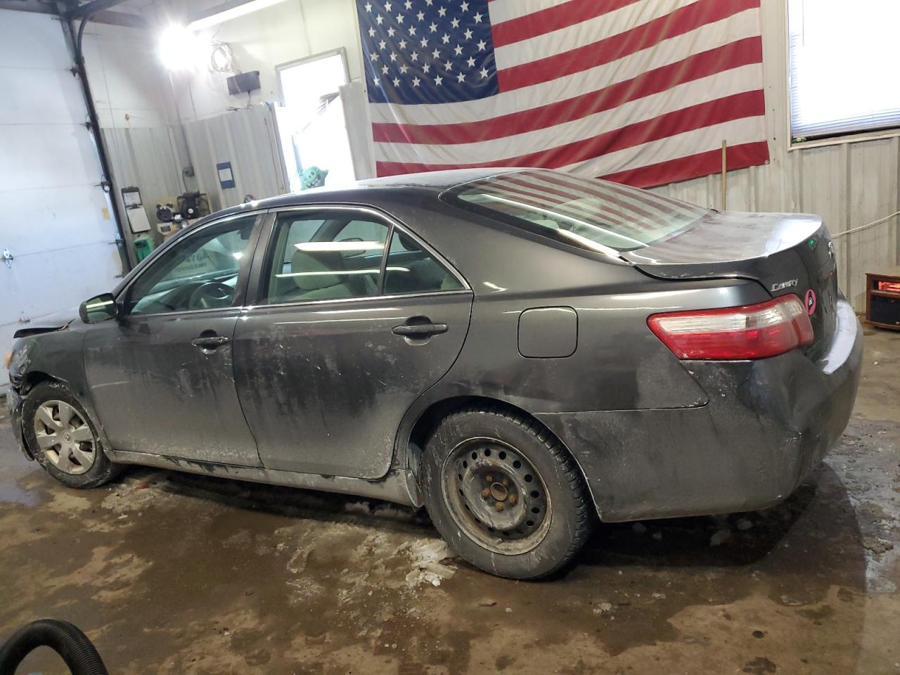 2009 Toyota Camry - Image 2