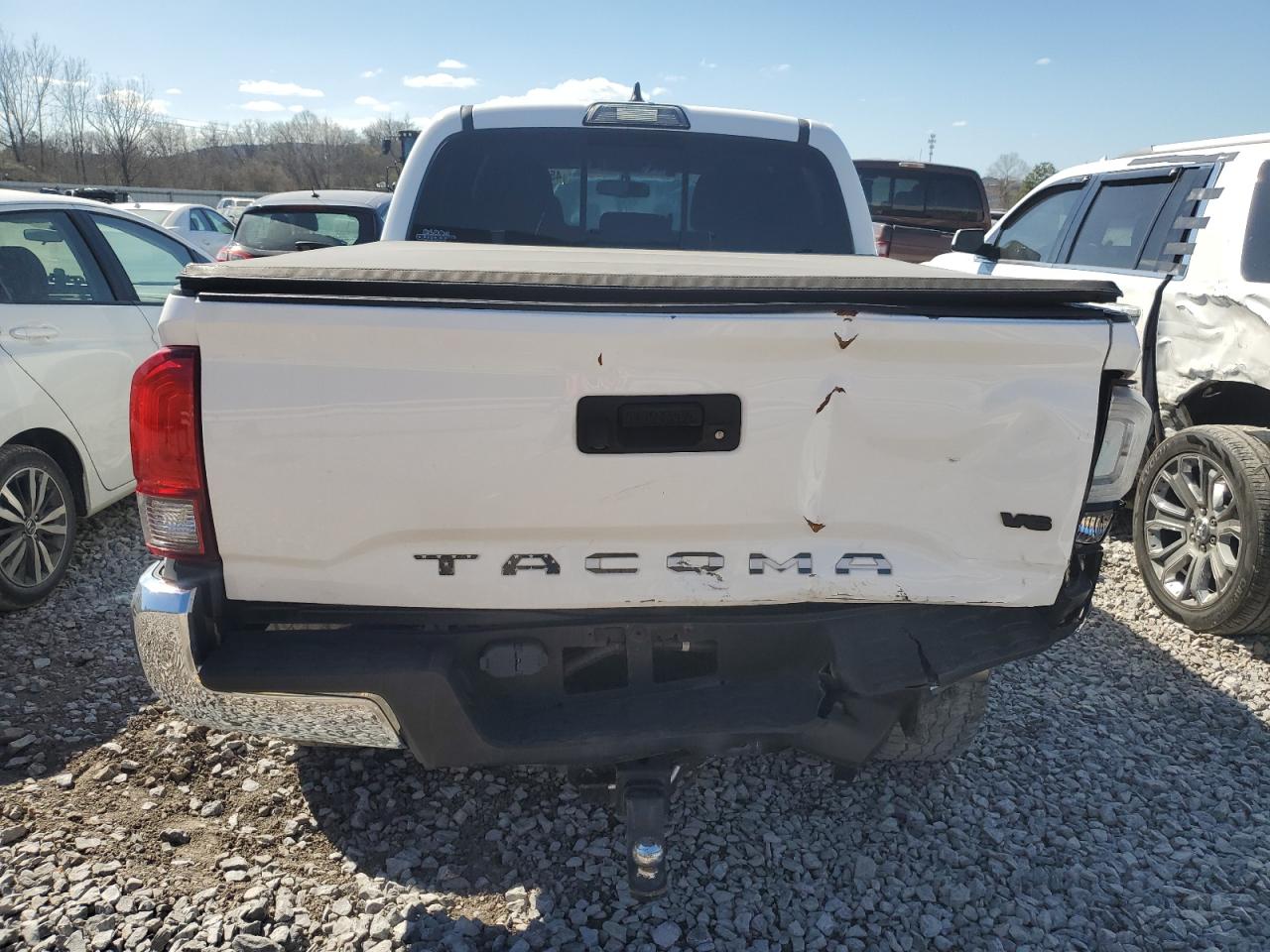 2017 Toyota Tacoma - Image 6