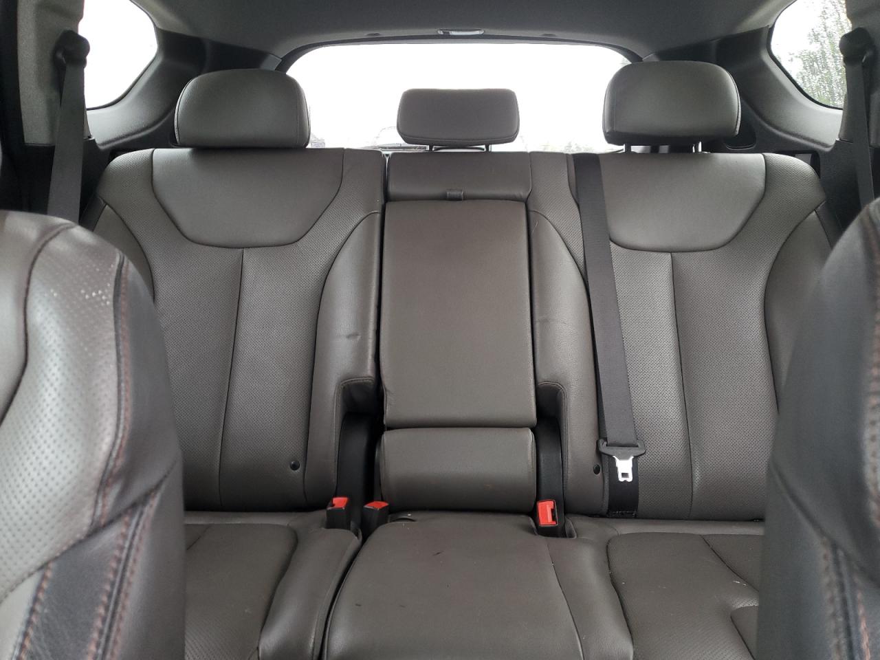 2020 Hyundai Santa Fe - Image 10