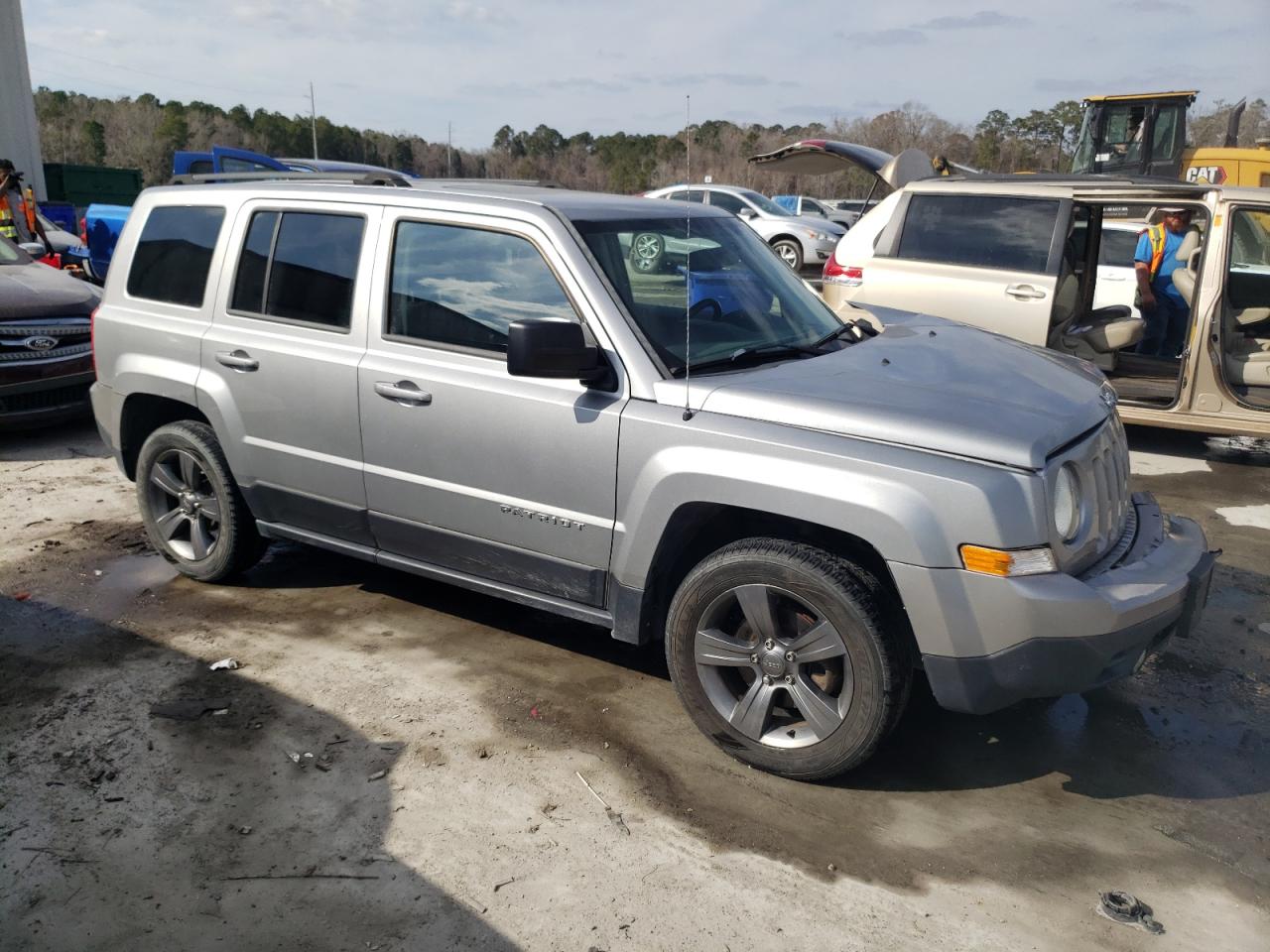 2015 Jeep Liberty (Patriot) - Image 4