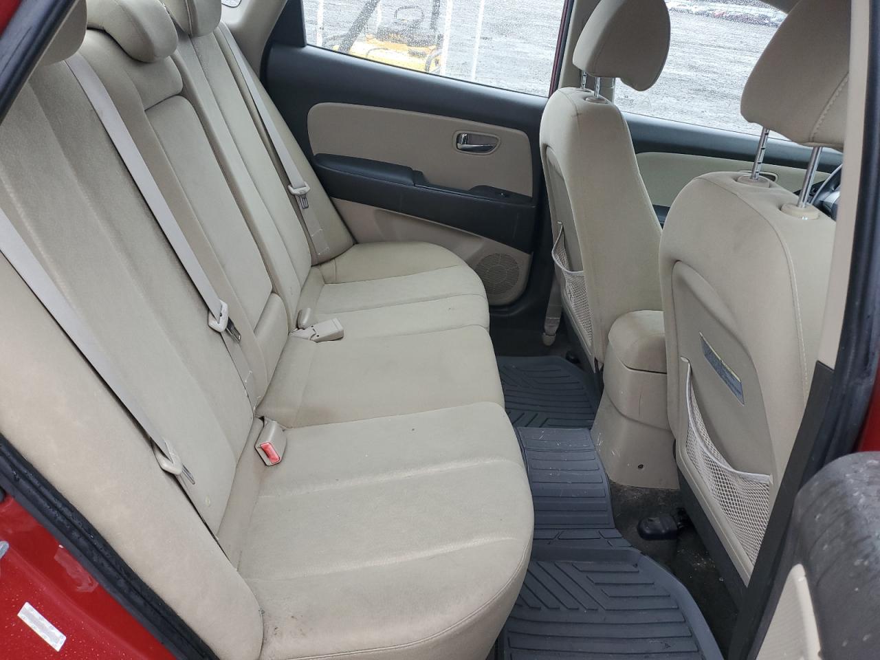 2010 Hyundai Elantra - Image 10