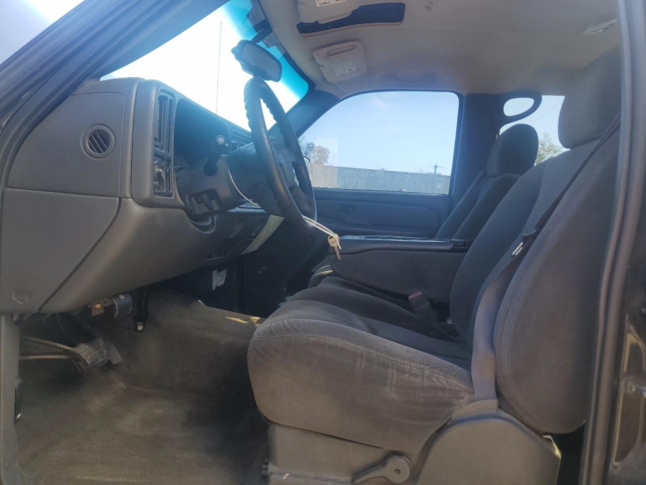 2006 Chevrolet Silverado - Image 7