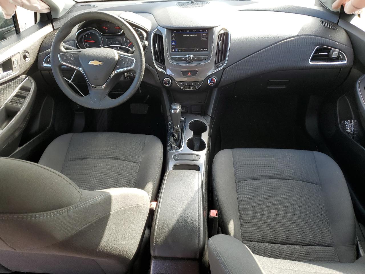 2019 Chevrolet Cruze - Image 8
