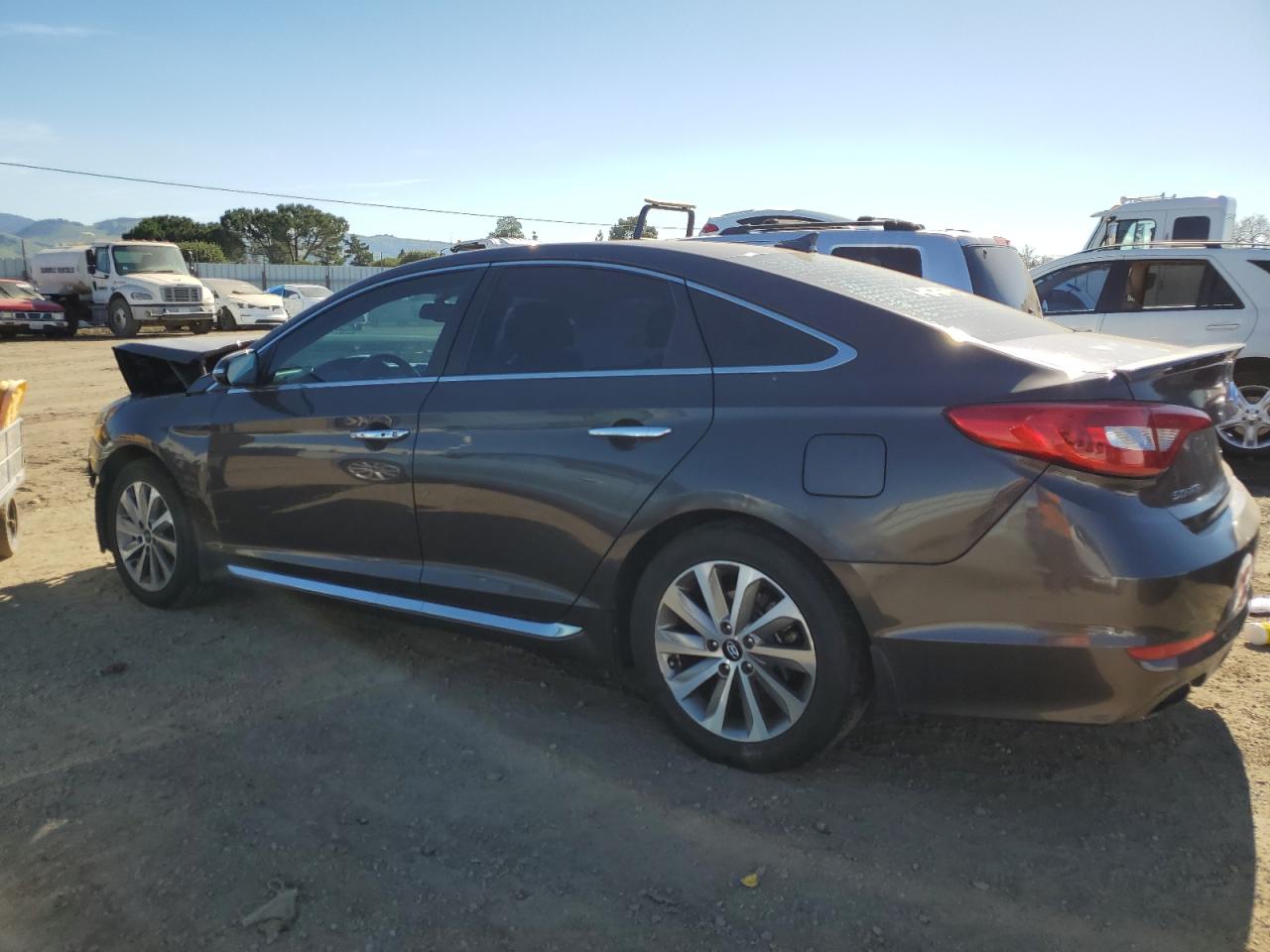 2015 Hyundai Sonata - Image 2