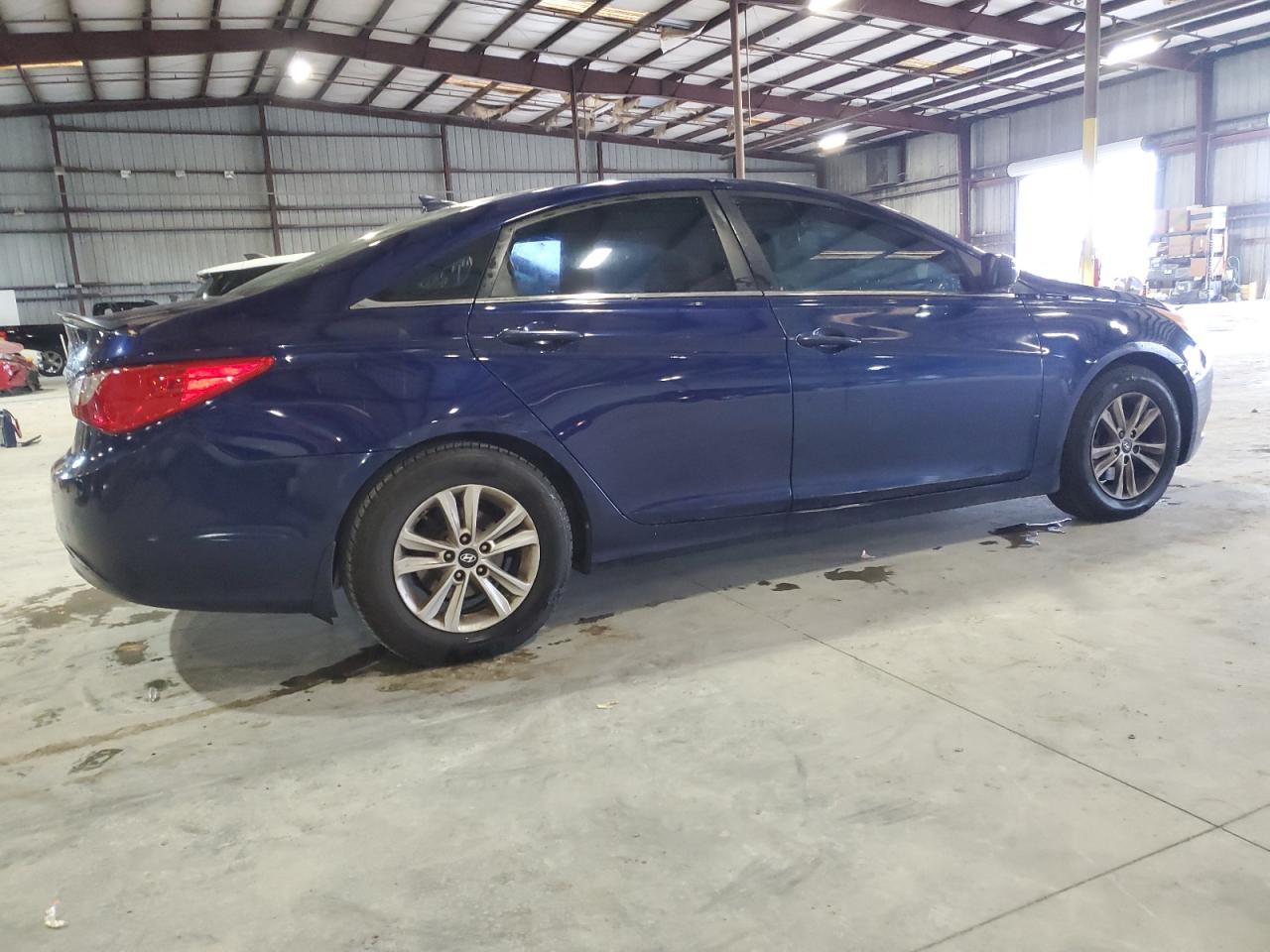2013 Hyundai Sonata - Image 3