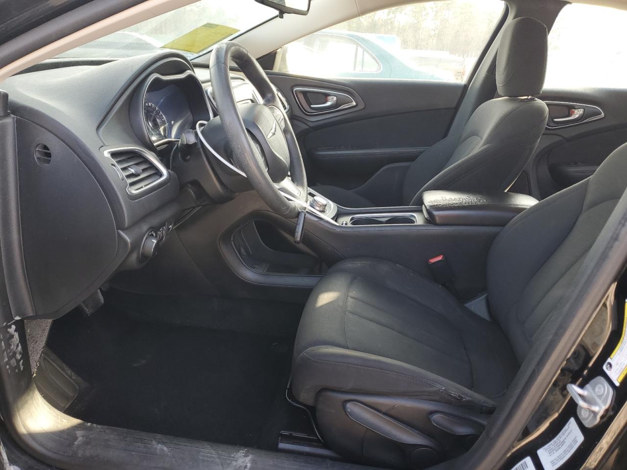2016 Chrysler 200 - Image 7