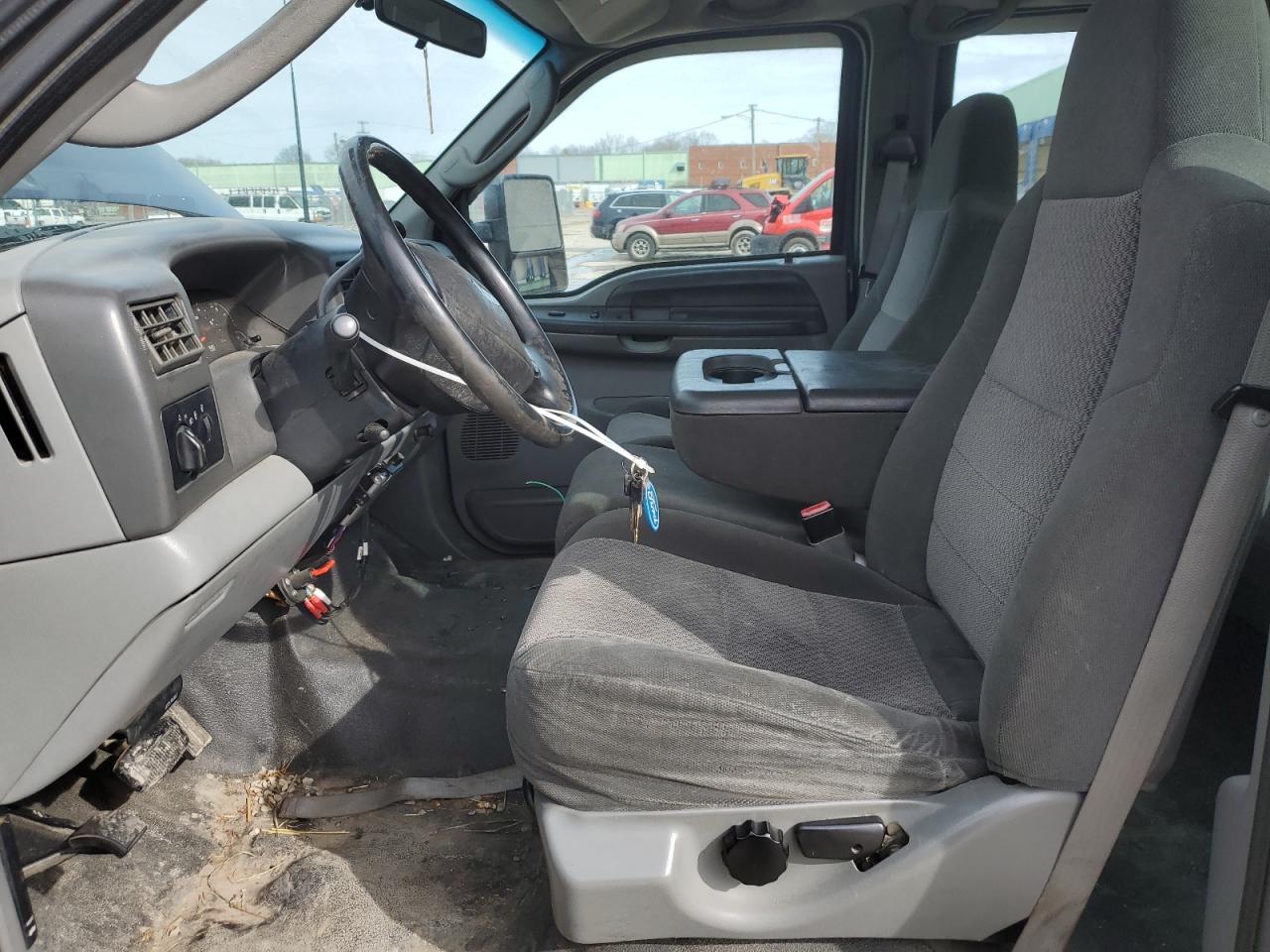 2003 Ford F350 - Image 7