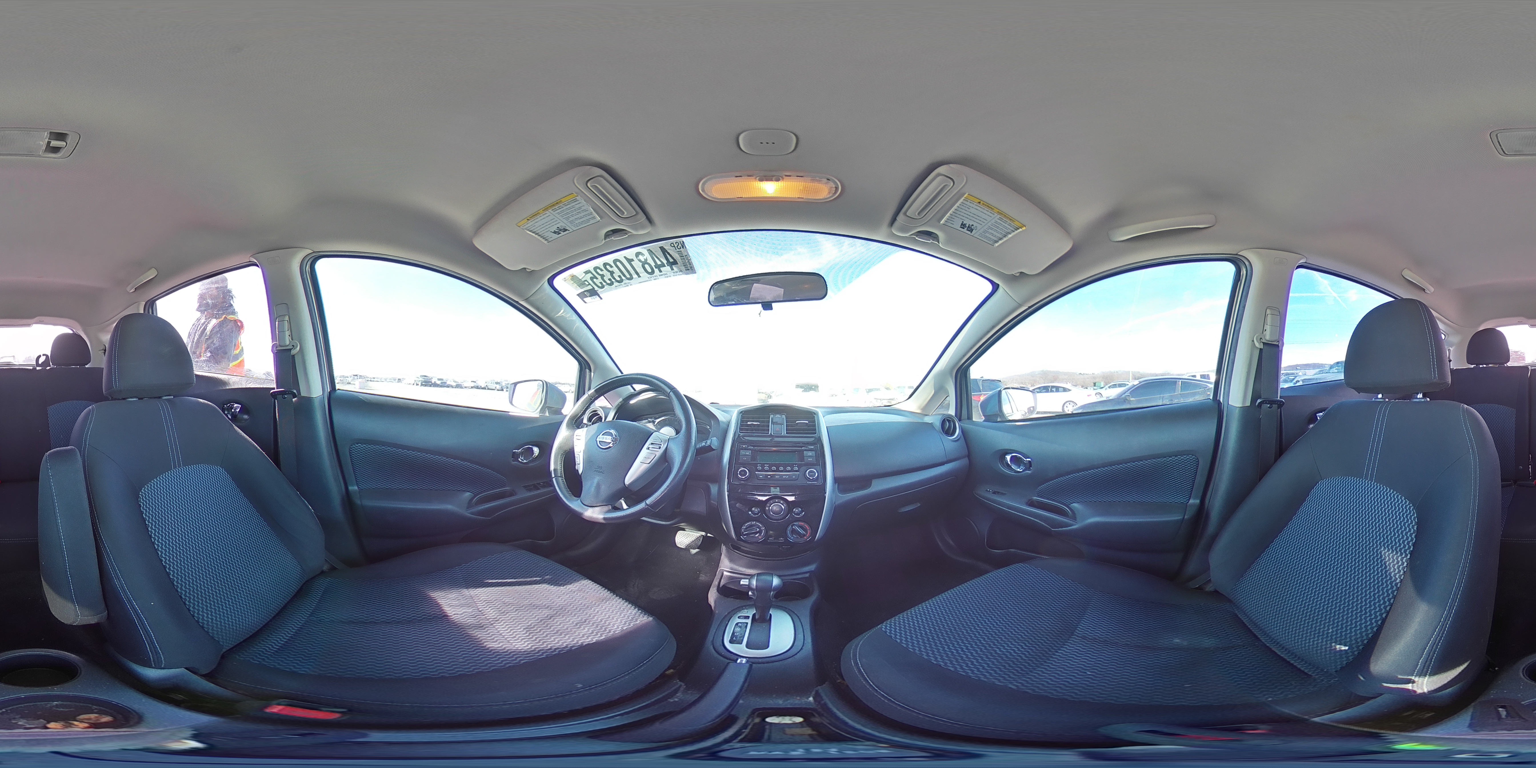 2015 Nissan Versa - Image 12