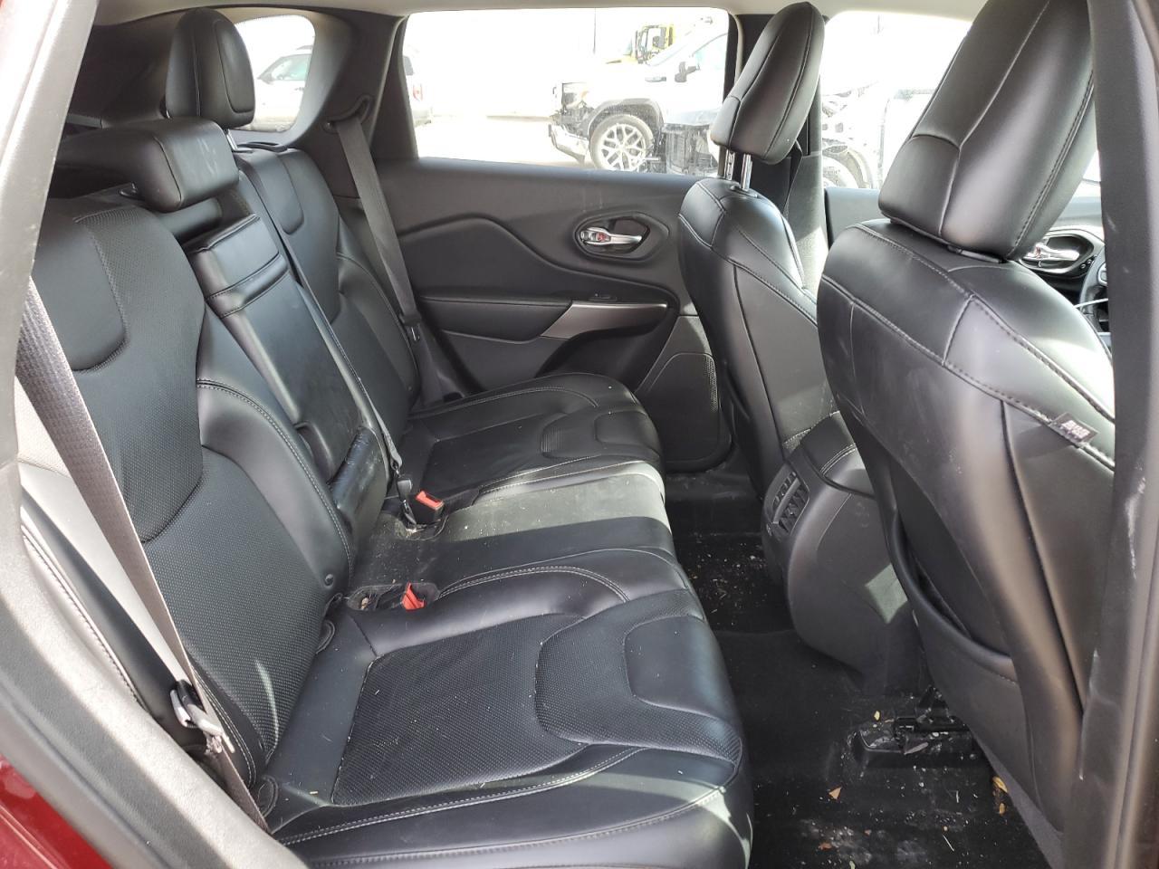 2019 Jeep Grand Cherokee - Image 11