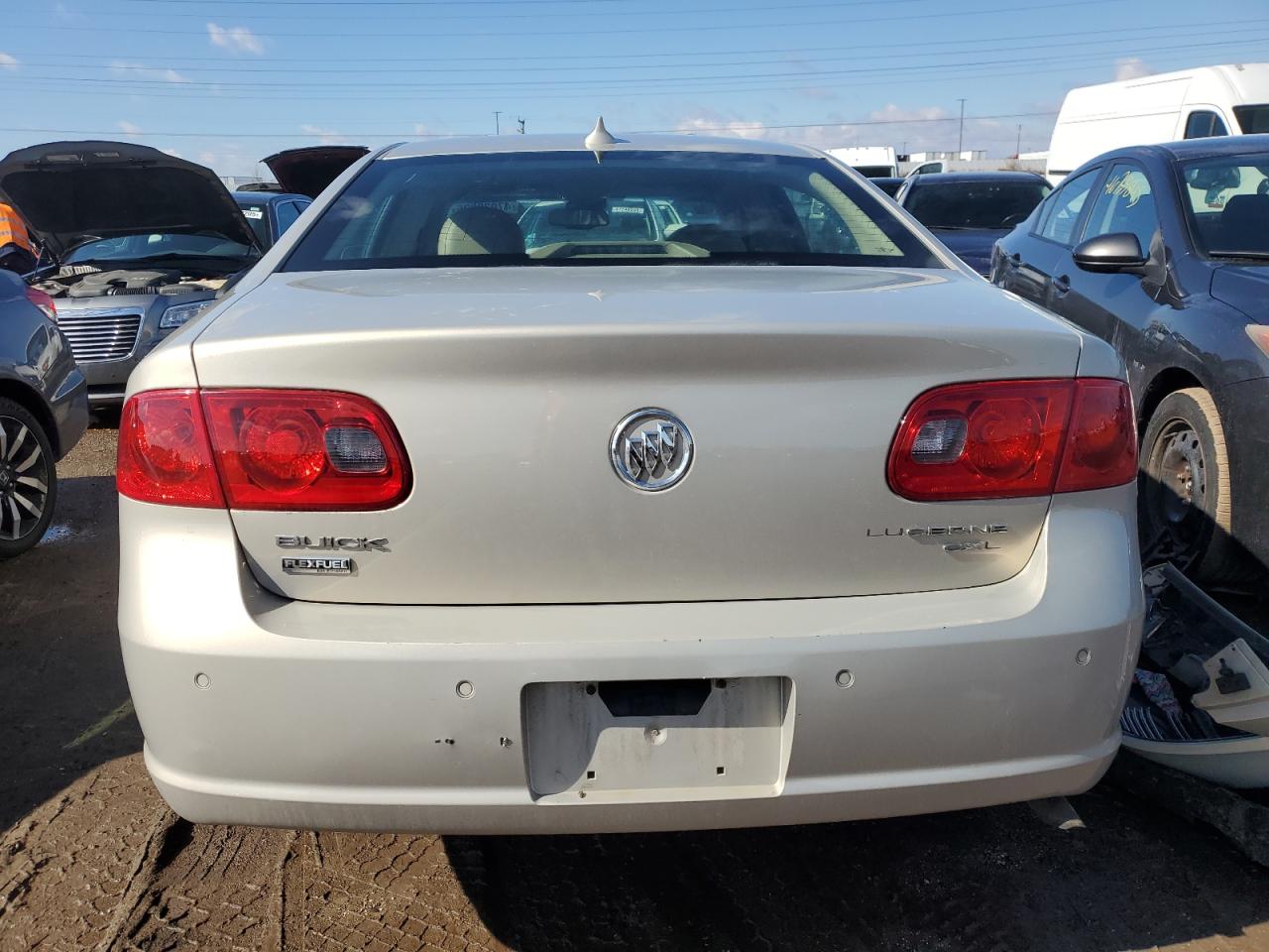 2009 Buick Lucerne - Image 6