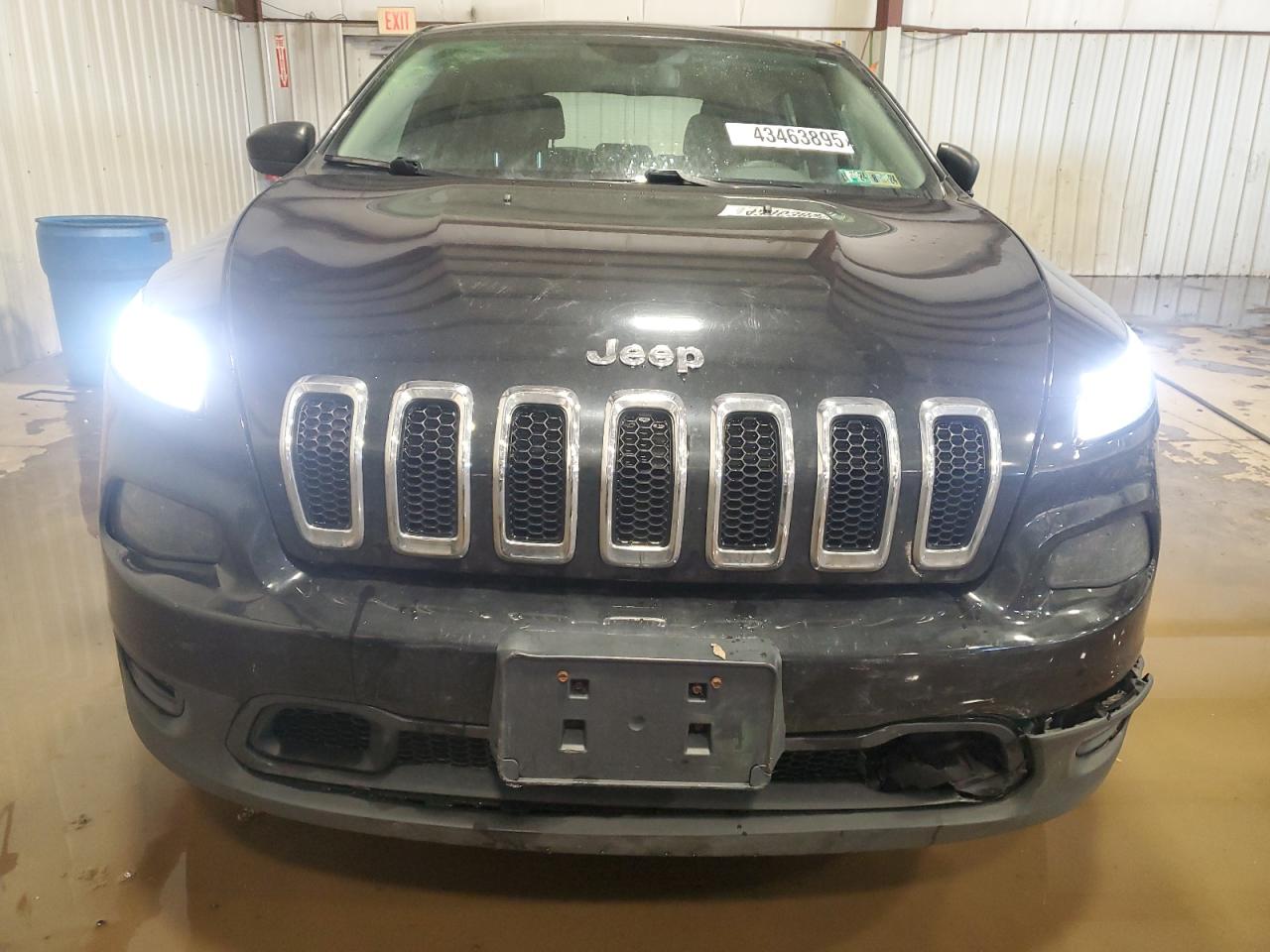 2016 Jeep Cherokee - Image 5
