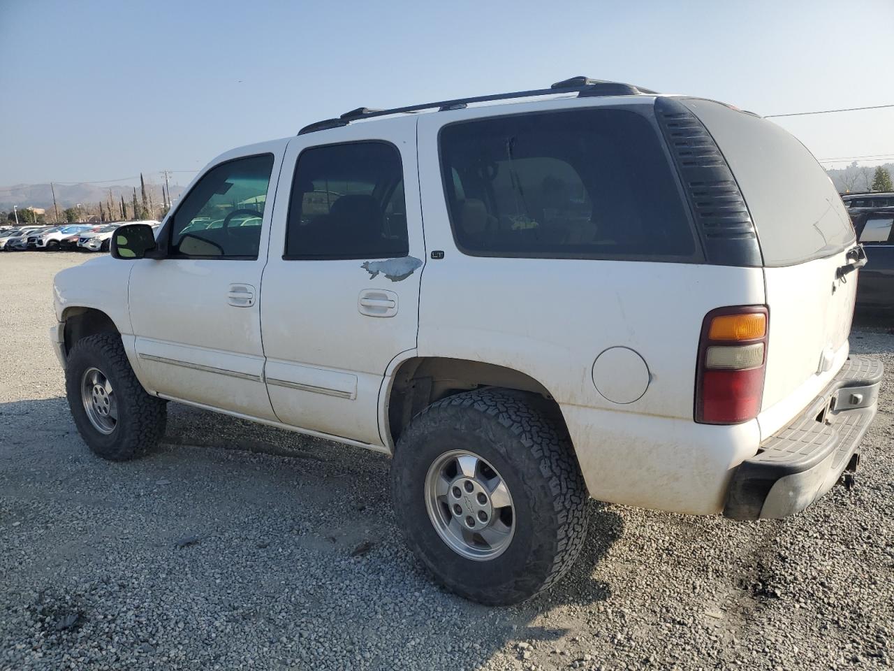 2001 Chevrolet Tahoe - Image 2