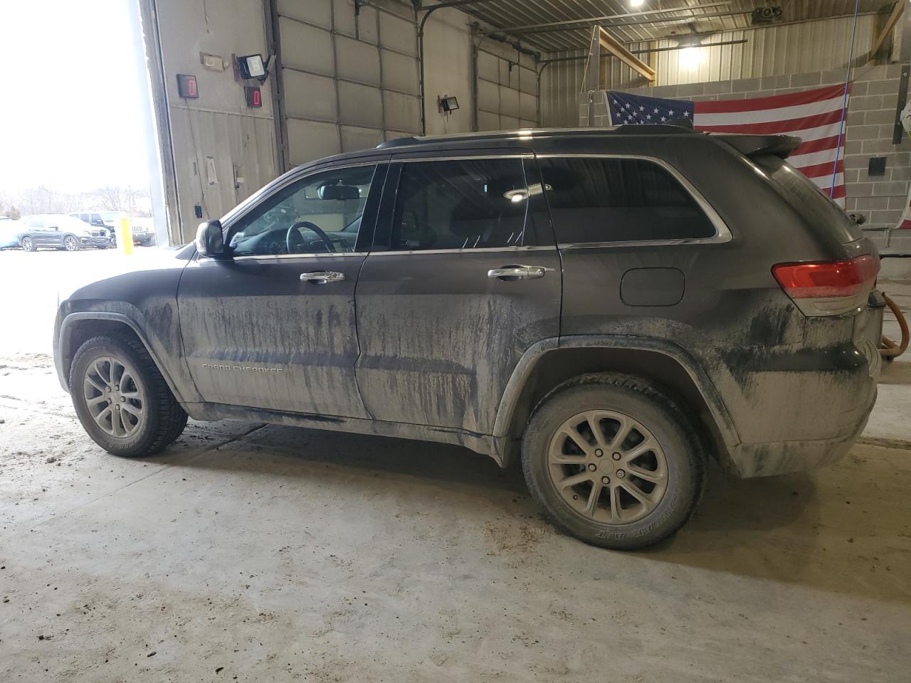 2015 Jeep Grand Cherokee - Image 2