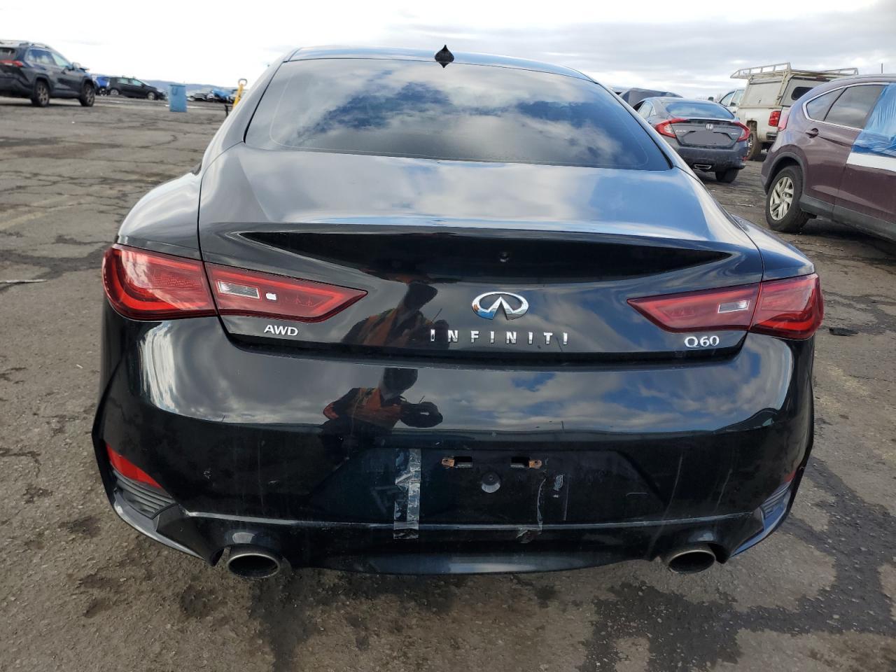 2017 Infiniti Q60 - Image 6