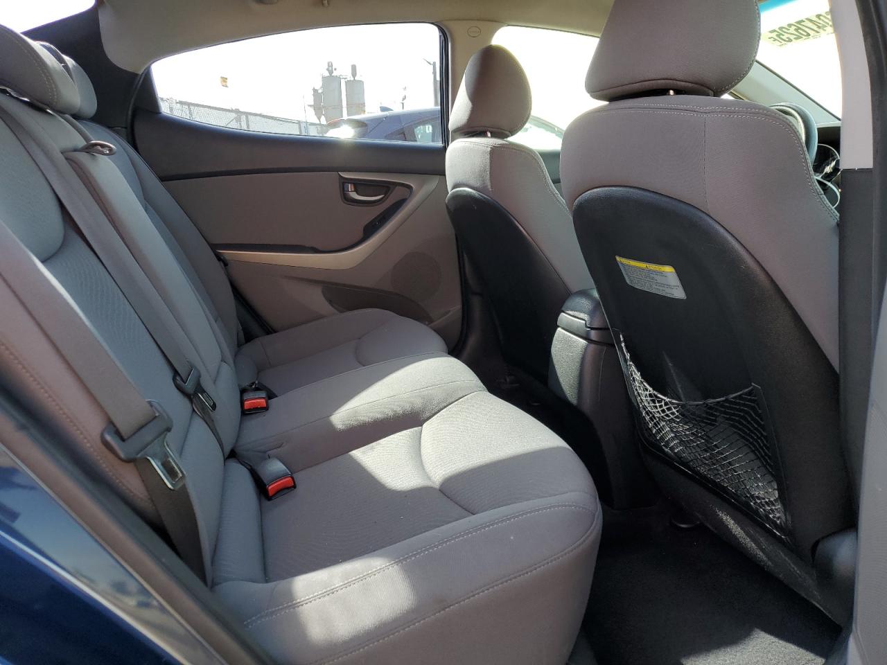 2014 Hyundai Elantra - Image 10