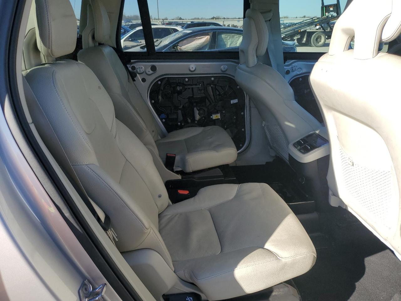 2020 Volvo XC90 - Image 10