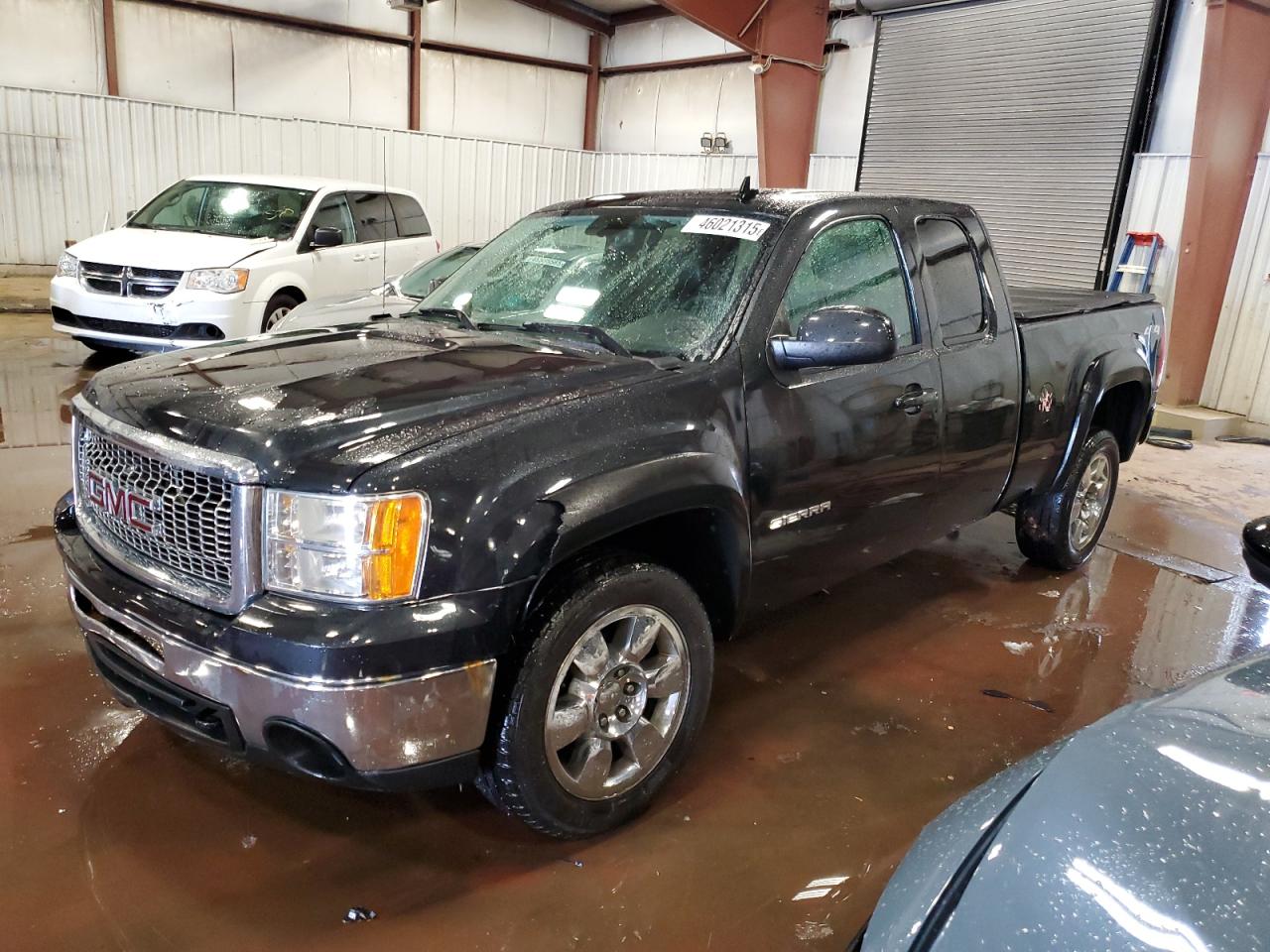 2010 GMC Sierra - Image 1