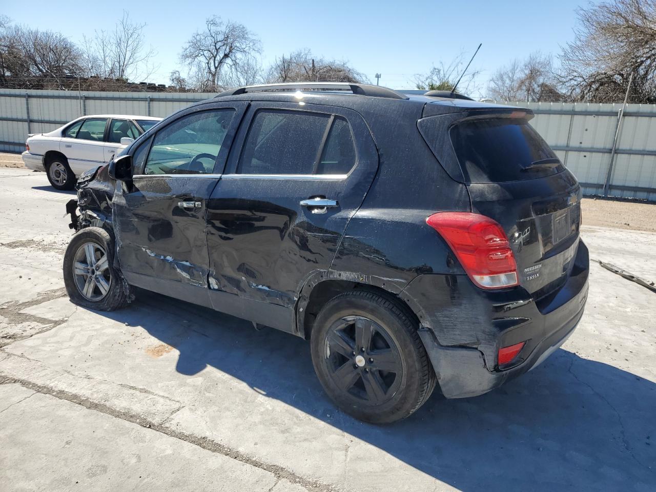 2020 Chevrolet Trax - Image 2
