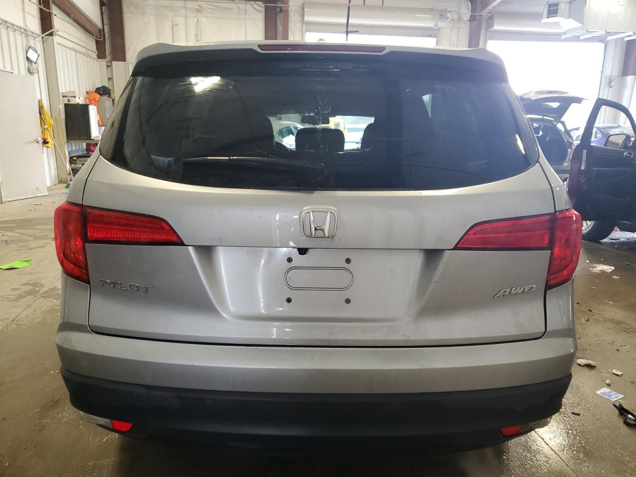 2017 Honda Pilot - Image 6