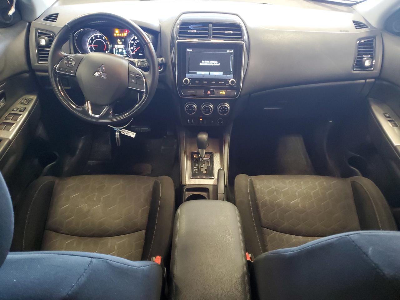 2020 Mitsubishi Outlander - Image 8