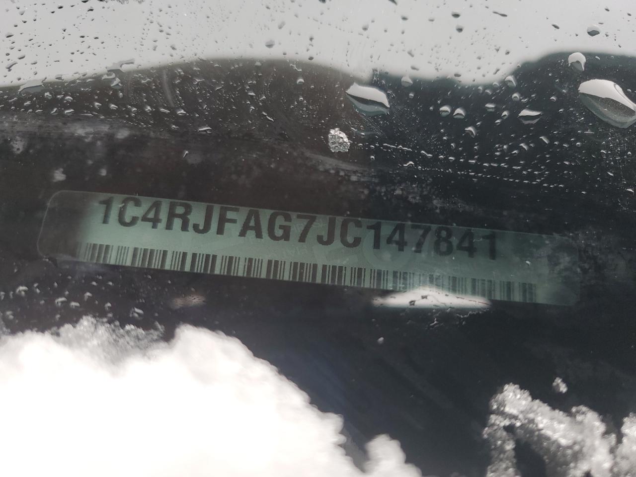 2018 Jeep Grand Cherokee - Image 13