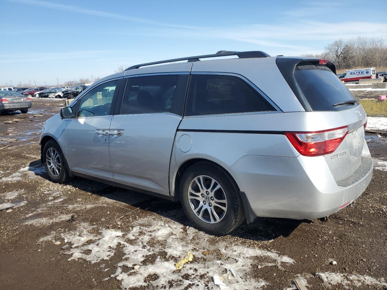 2011 Honda Odyssey - Image 2