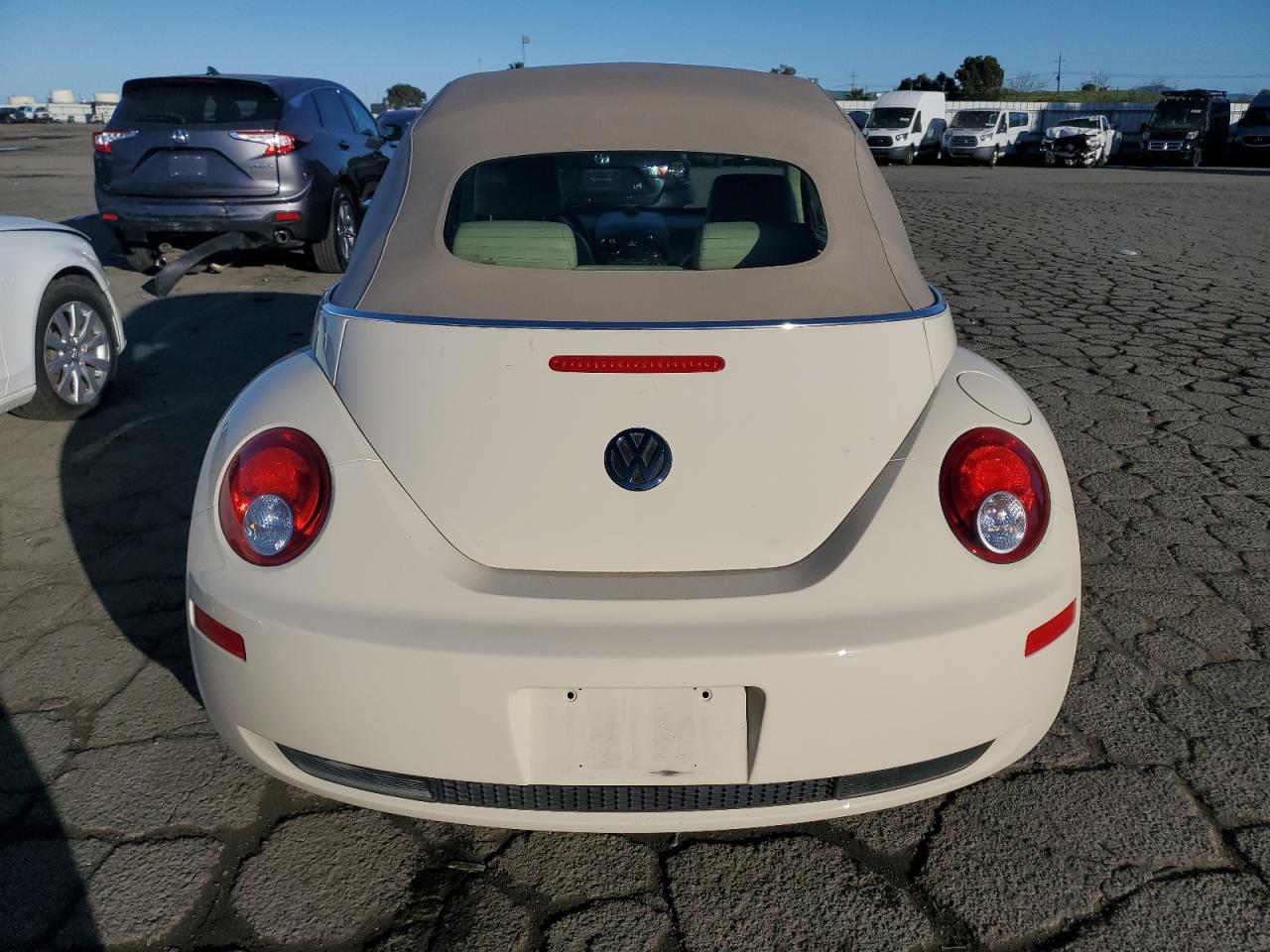 2006 Volkswagen Beetle - Image 6