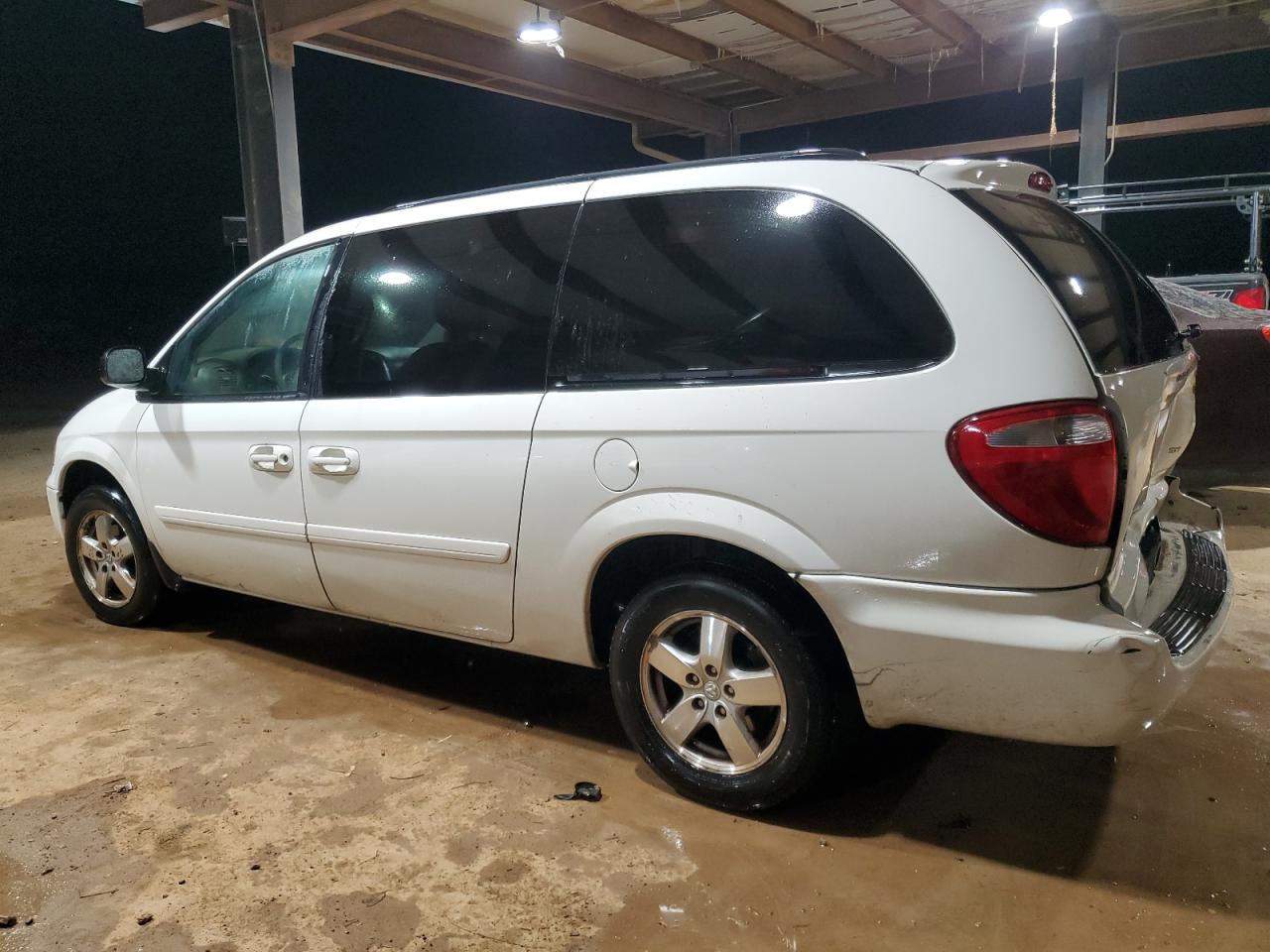 2007 Dodge Caravan - Image 2