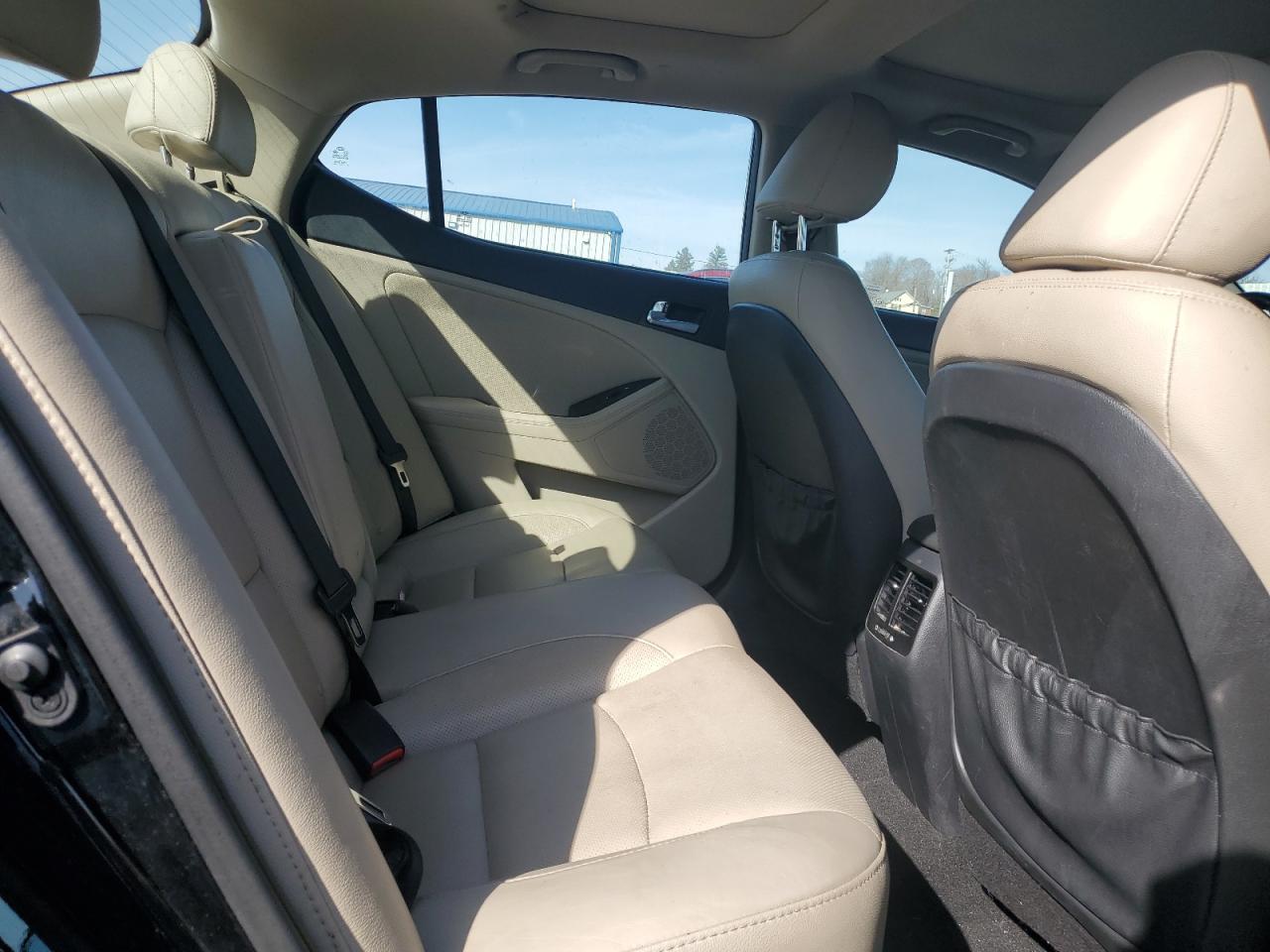 2014 Kia Optima - Image 10