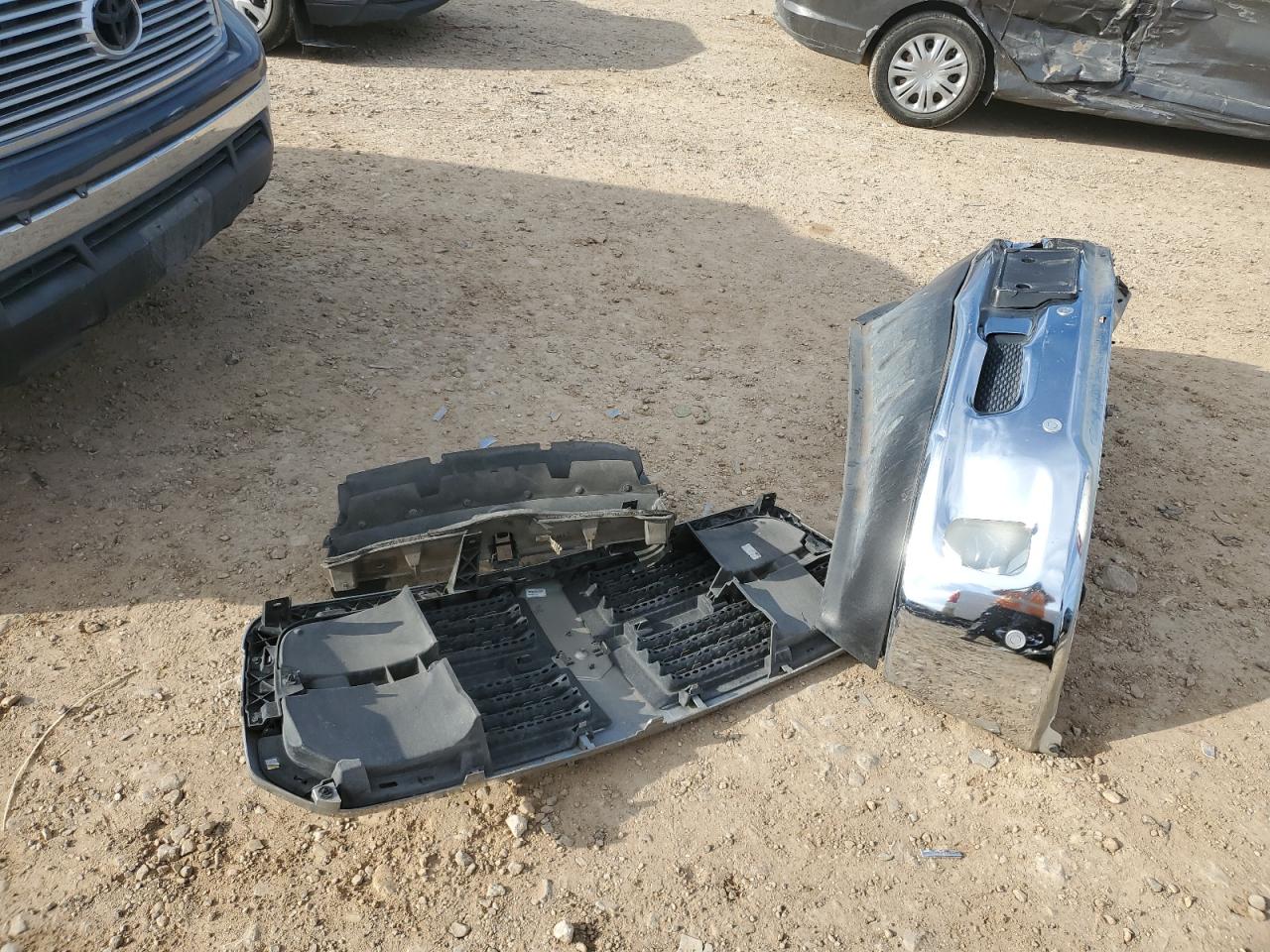 2016 RAM 1500 - Image 12