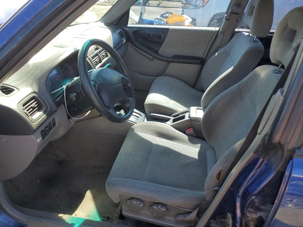 2001 Subaru Forester - Image 7