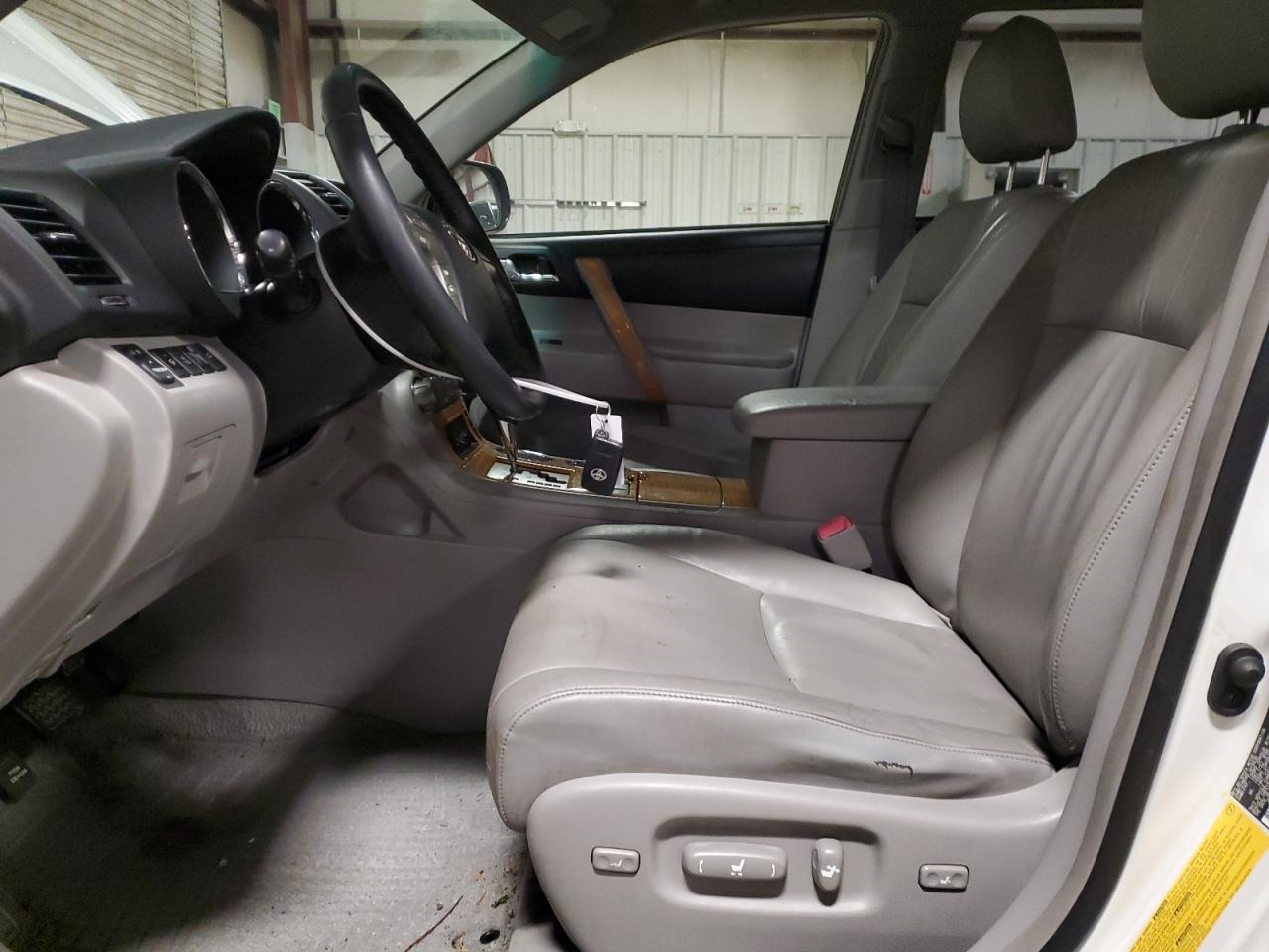 2009 Toyota Highlander - Image 7
