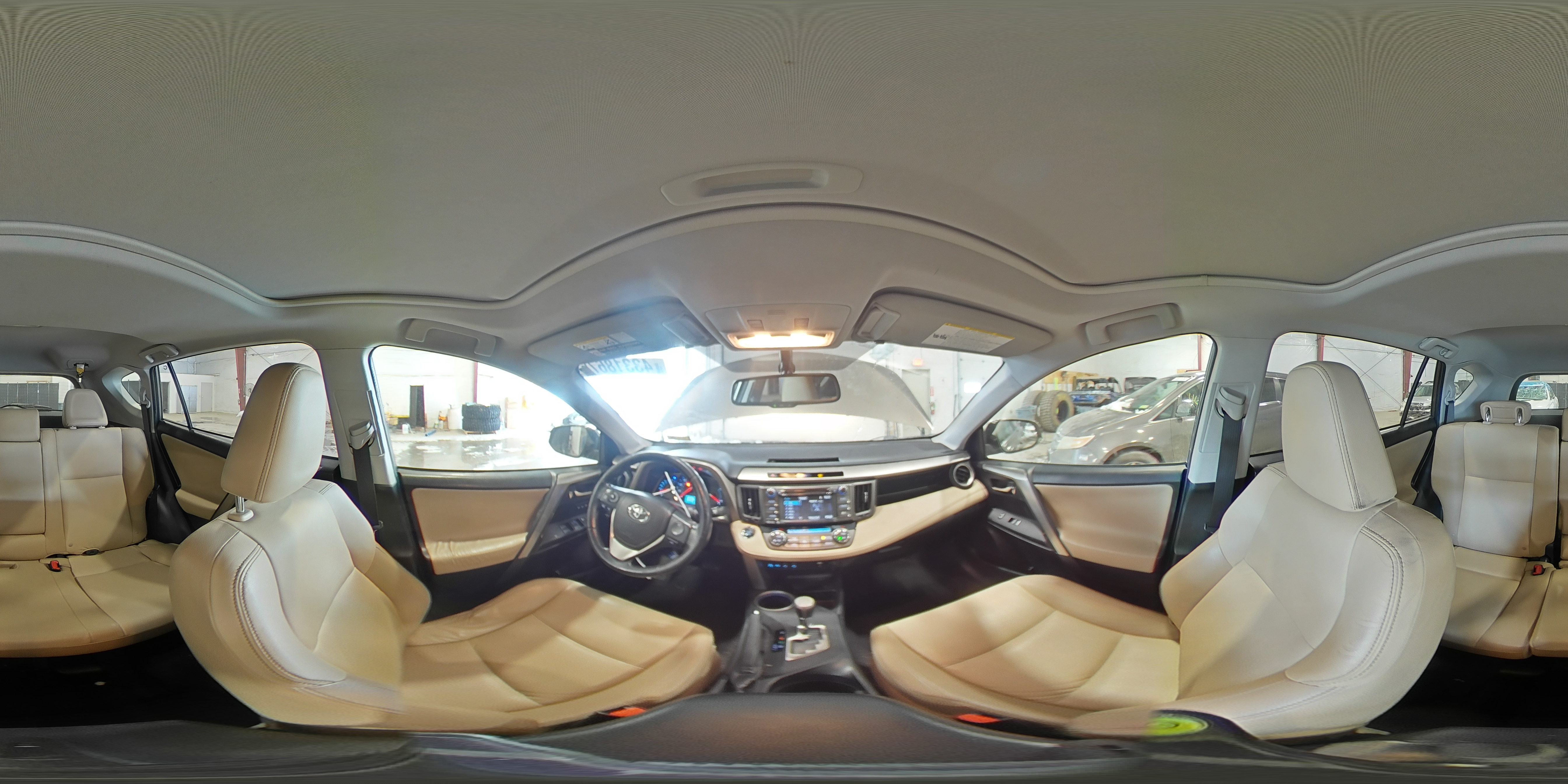 2015 Toyota RAV 4 - Image 16