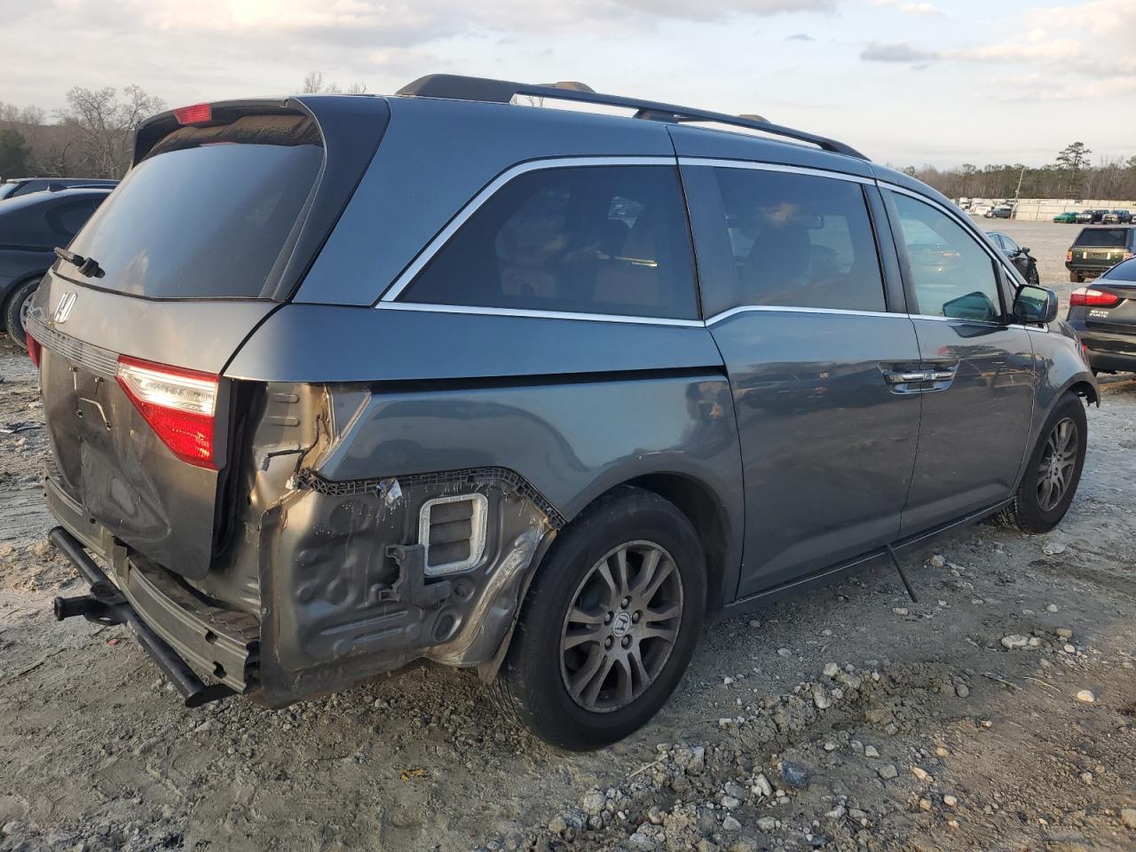 2011 Honda Odyssey - Image 3