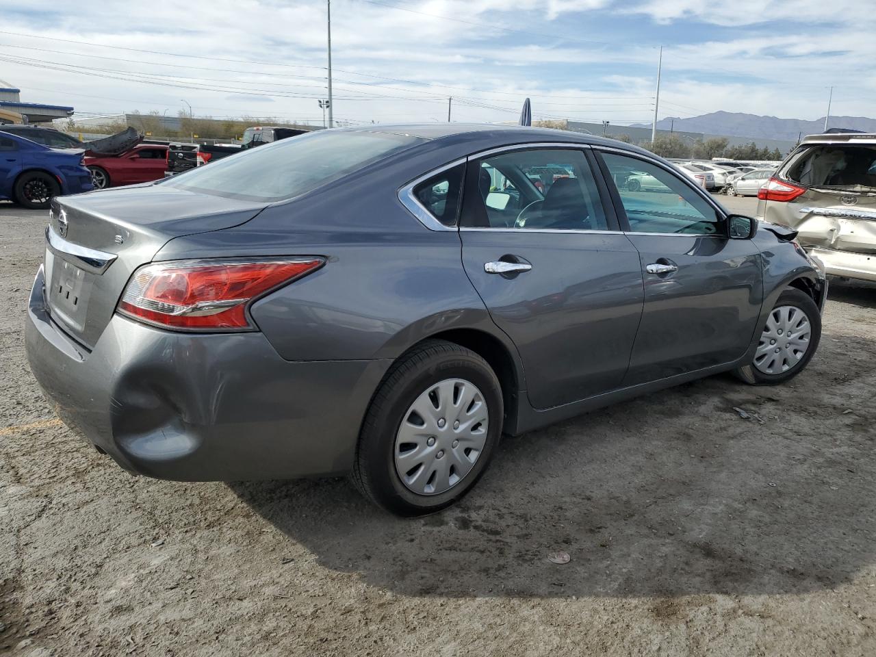 2015 Nissan Altima - Image 3