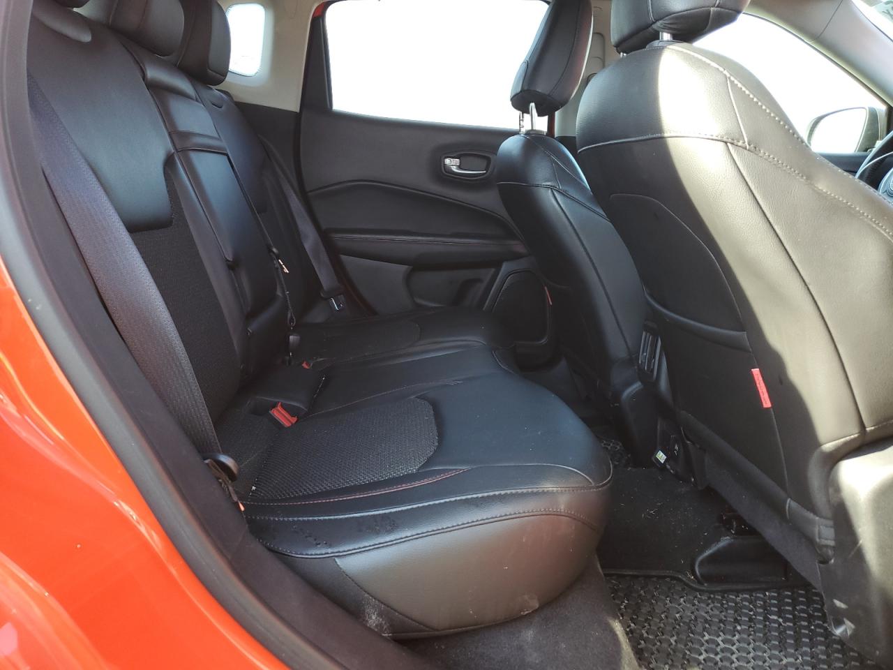 2018 Jeep Compass - Image 11