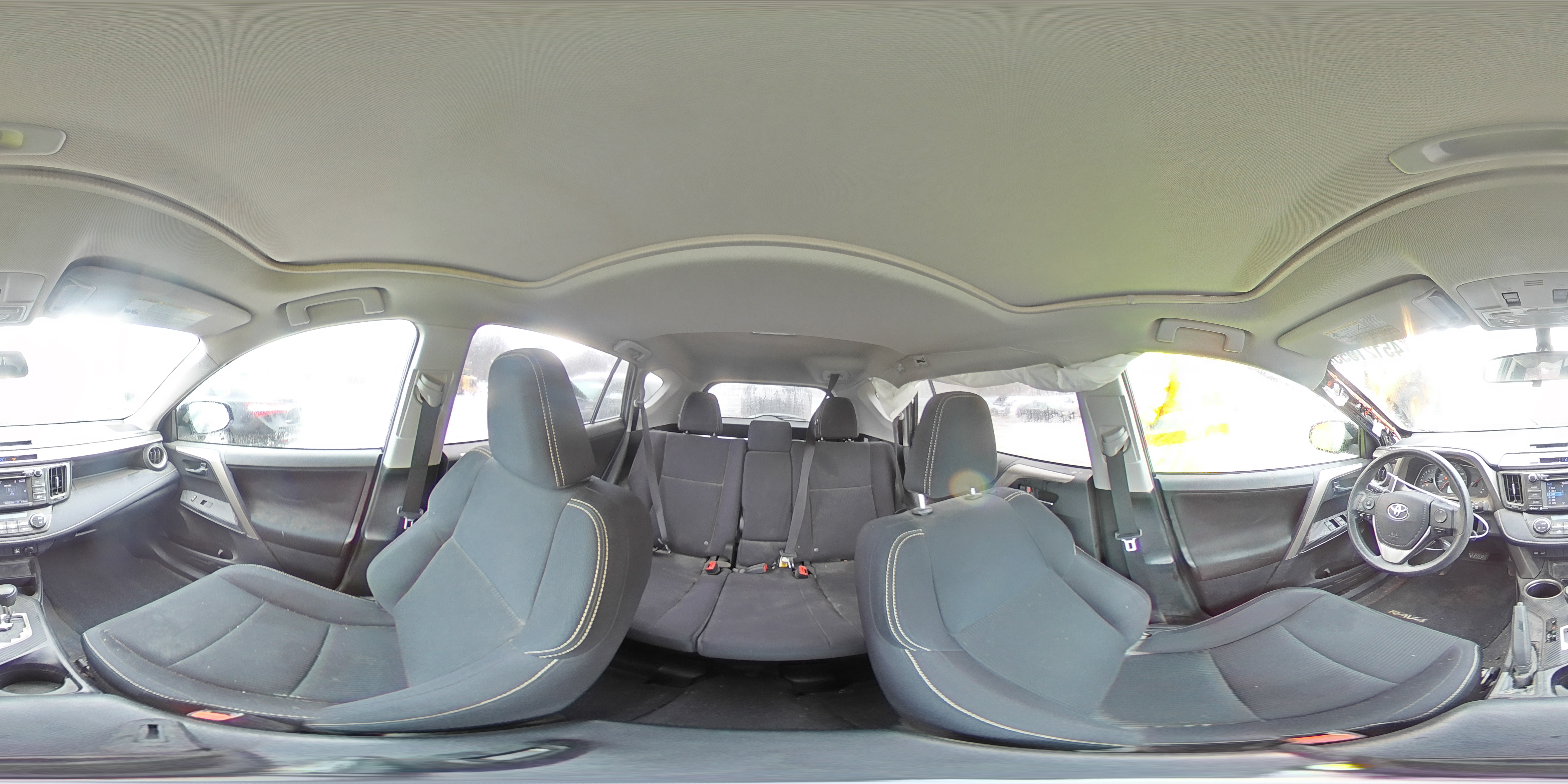 2015 Toyota RAV 4 - Image 13