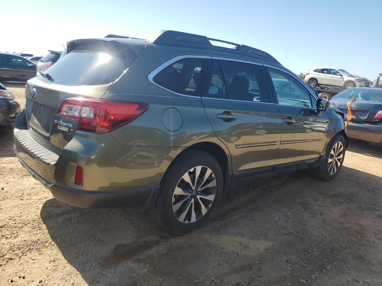 2015 Subaru Outback - Image 3