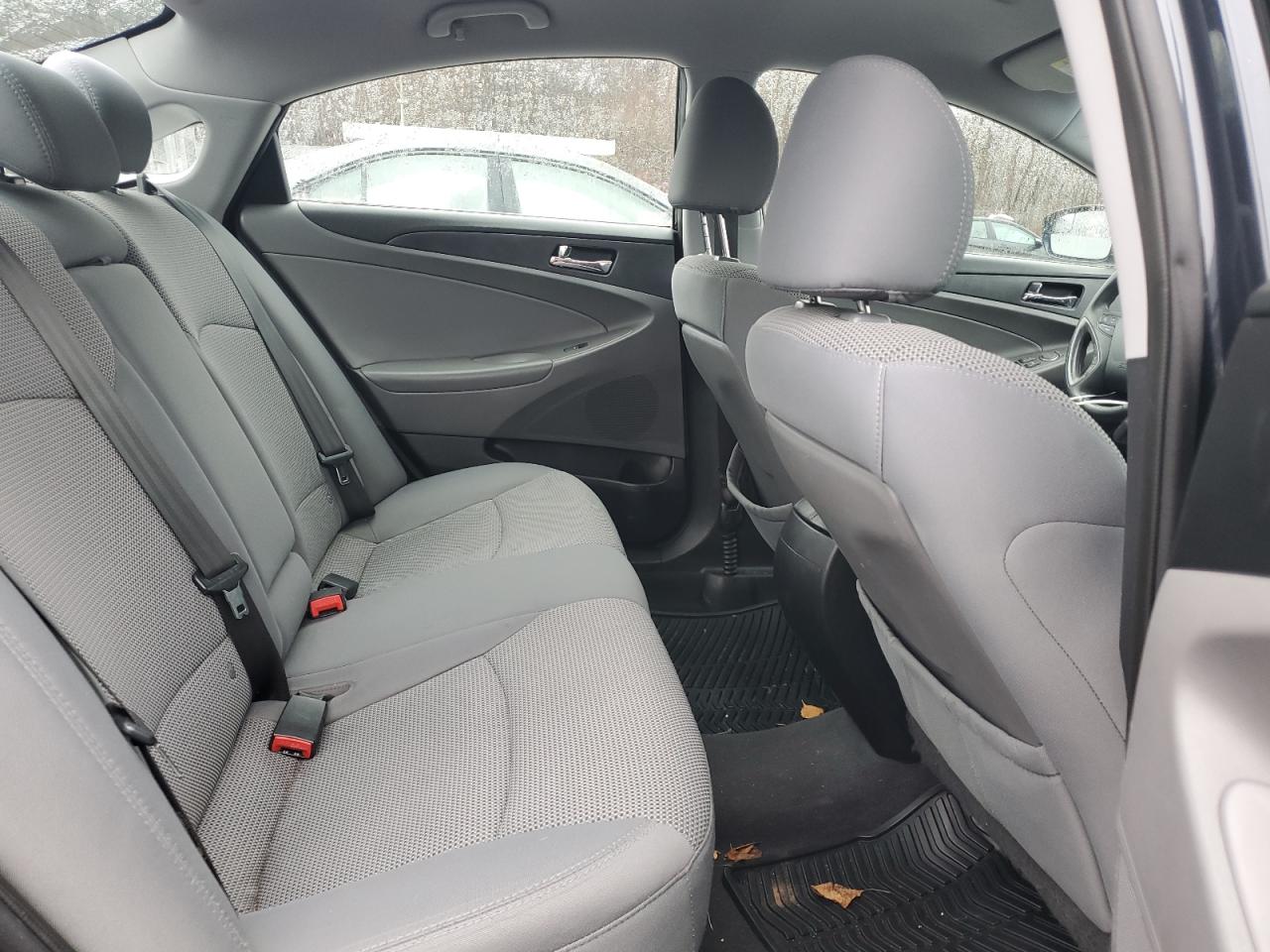 2014 Hyundai Sonata - Image 10