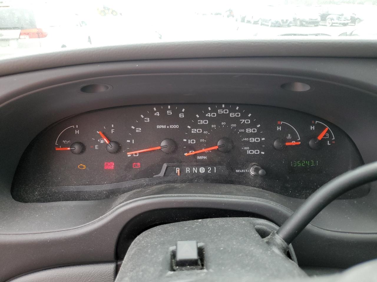 2005 Ford Econoline - Image 9