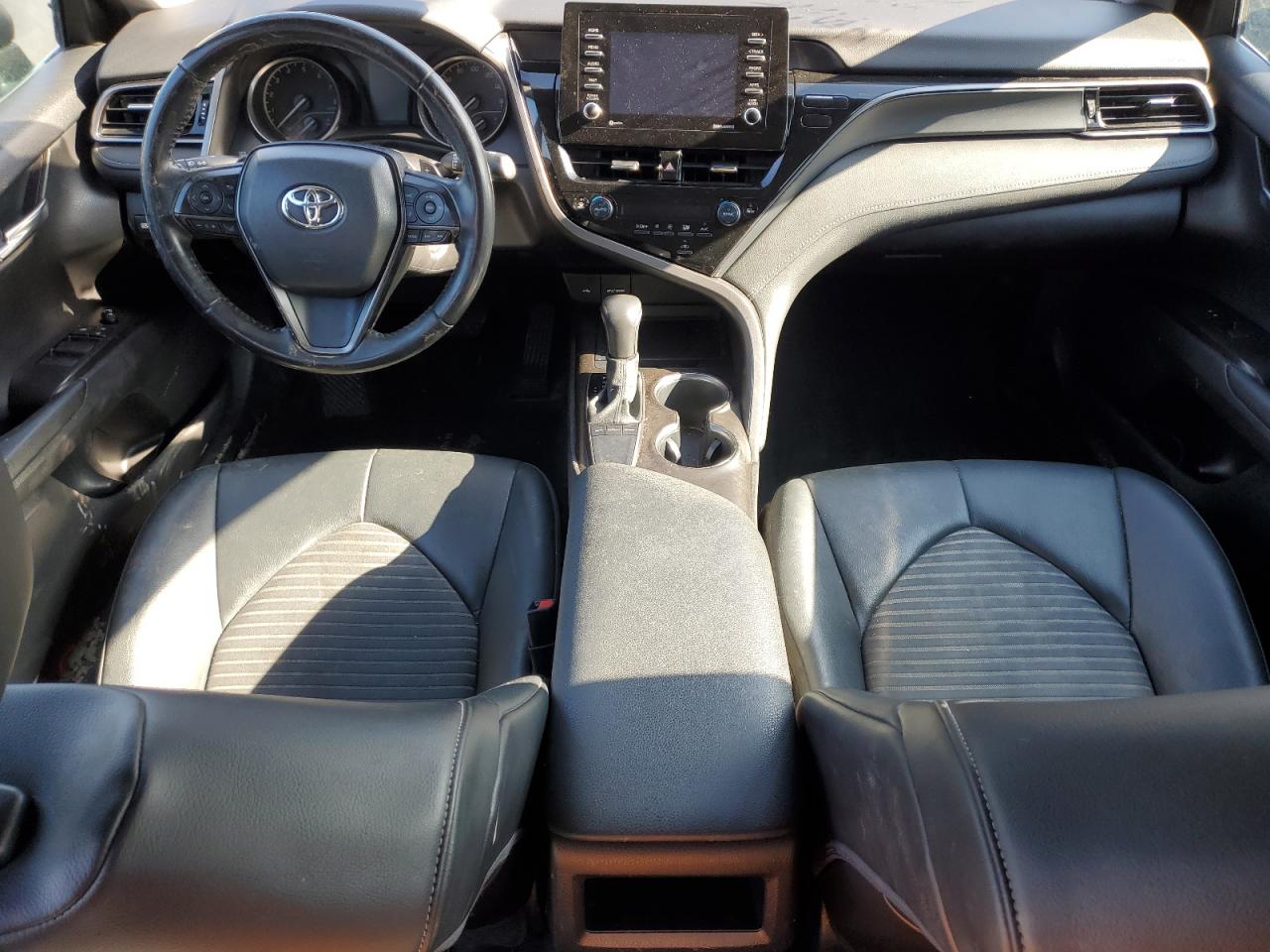 2022 Toyota Camry - Image 8