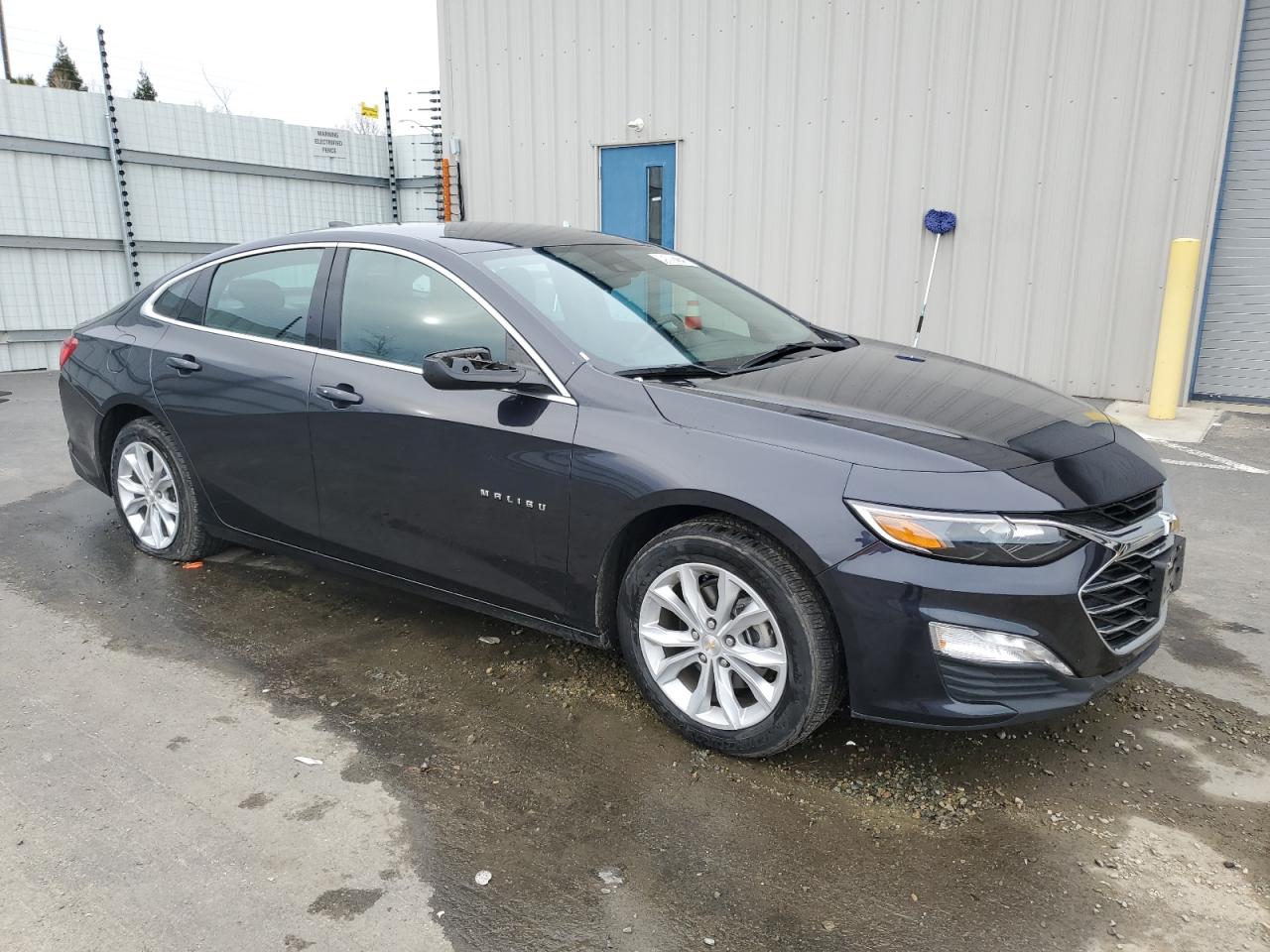 2023 Chevrolet Malibu - Image 4