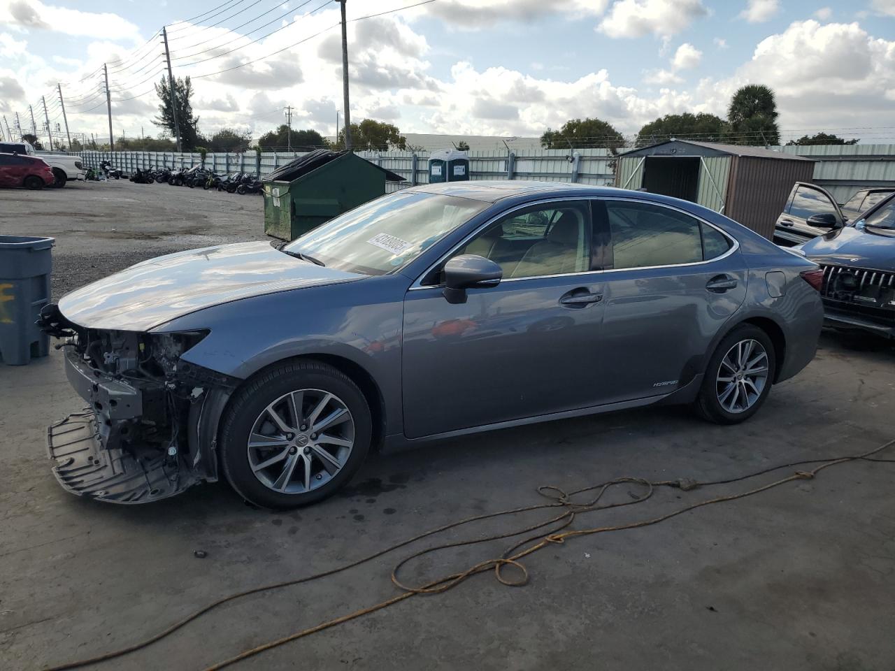 2017 Lexus ES - Image 1