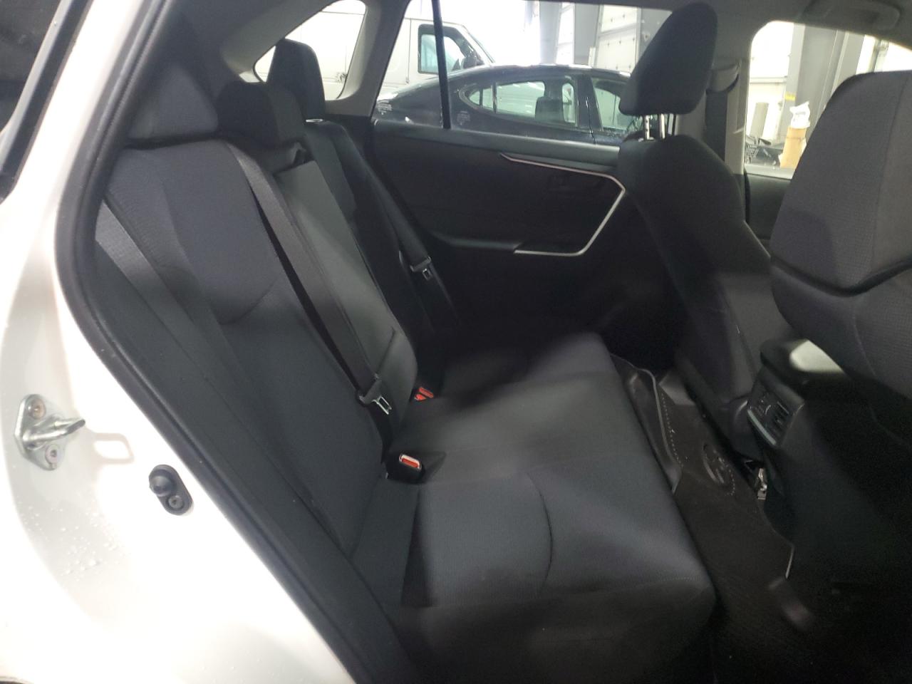 2024 Toyota RAV 4 - Image 11