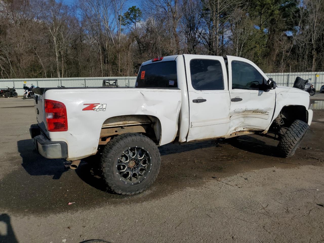 2010 Chevrolet Silverado - Image 3